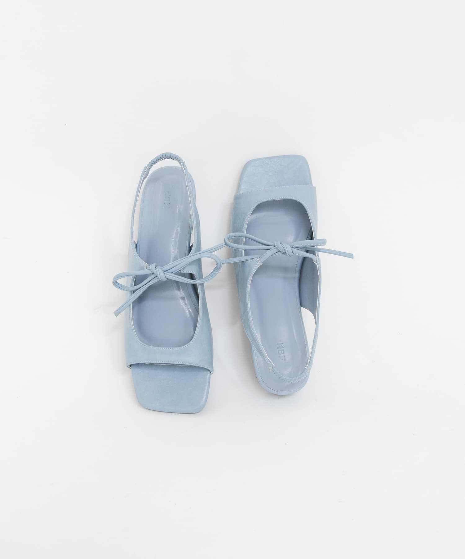 スクエアトゥリボンコンビサンダル