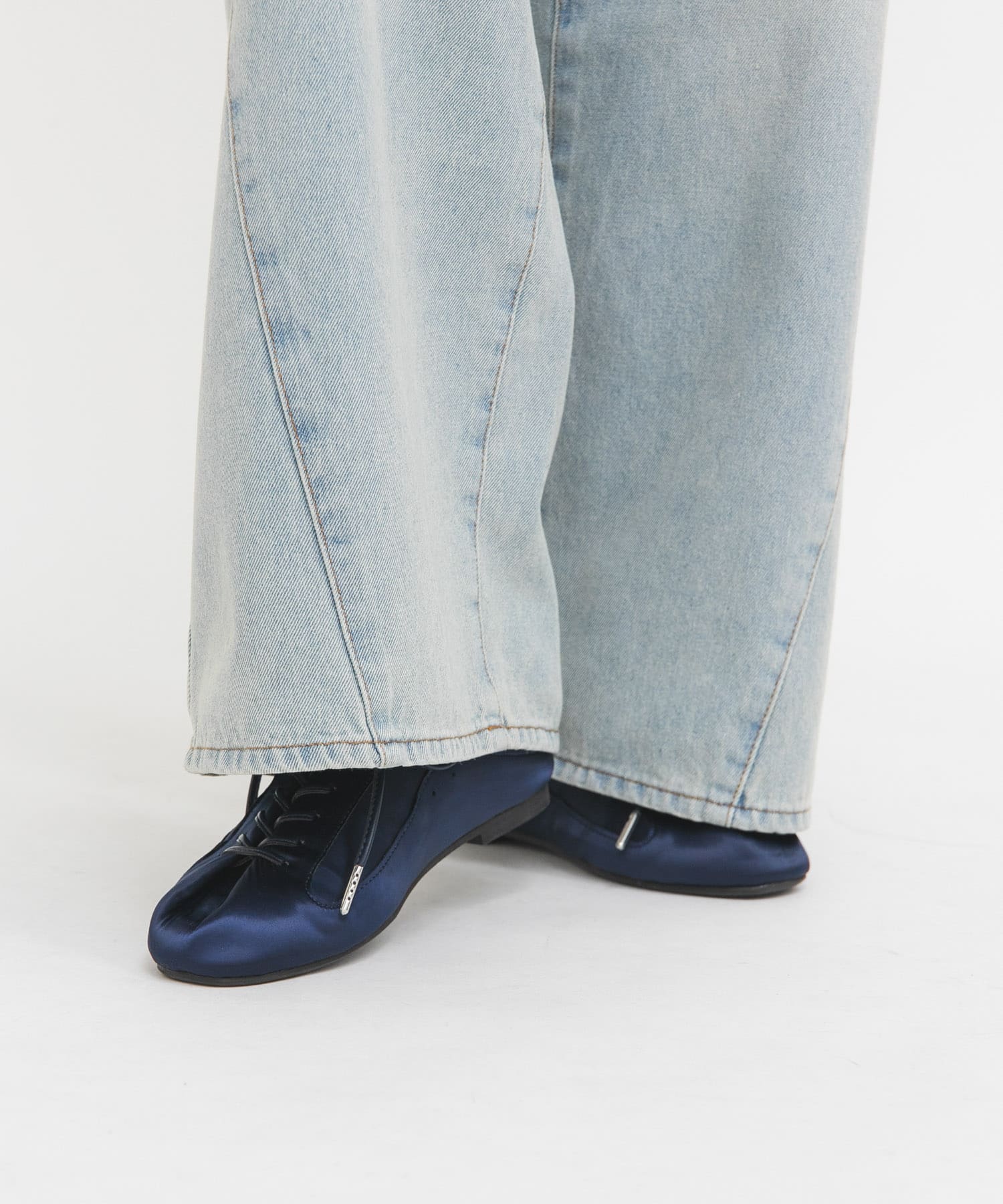 タンデザインサテンスニーカー NAVY 36