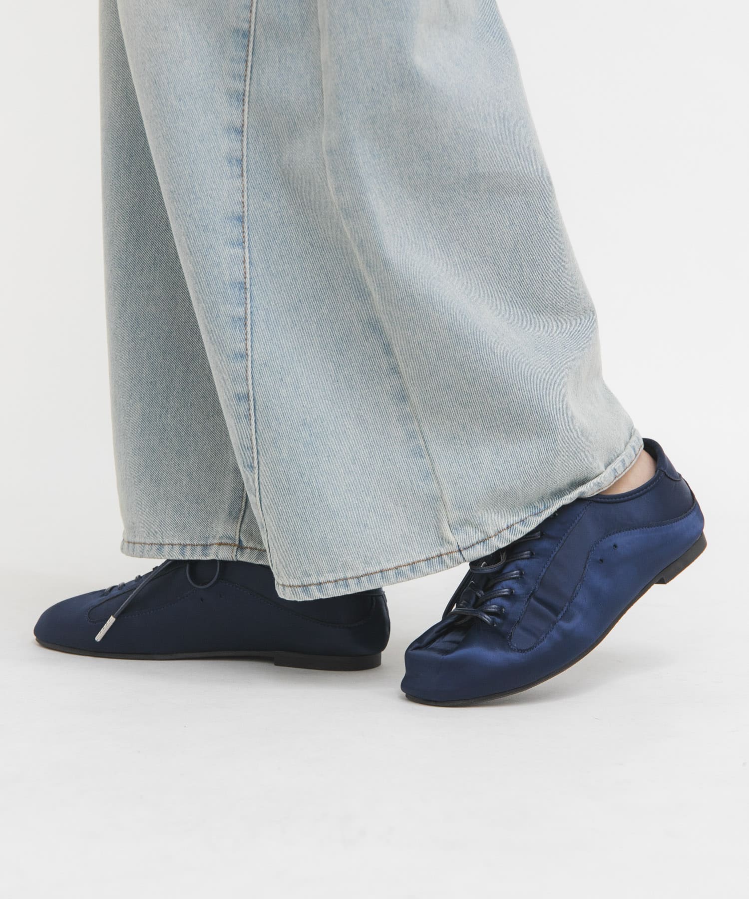 タンデザインサテンスニーカー NAVY 36