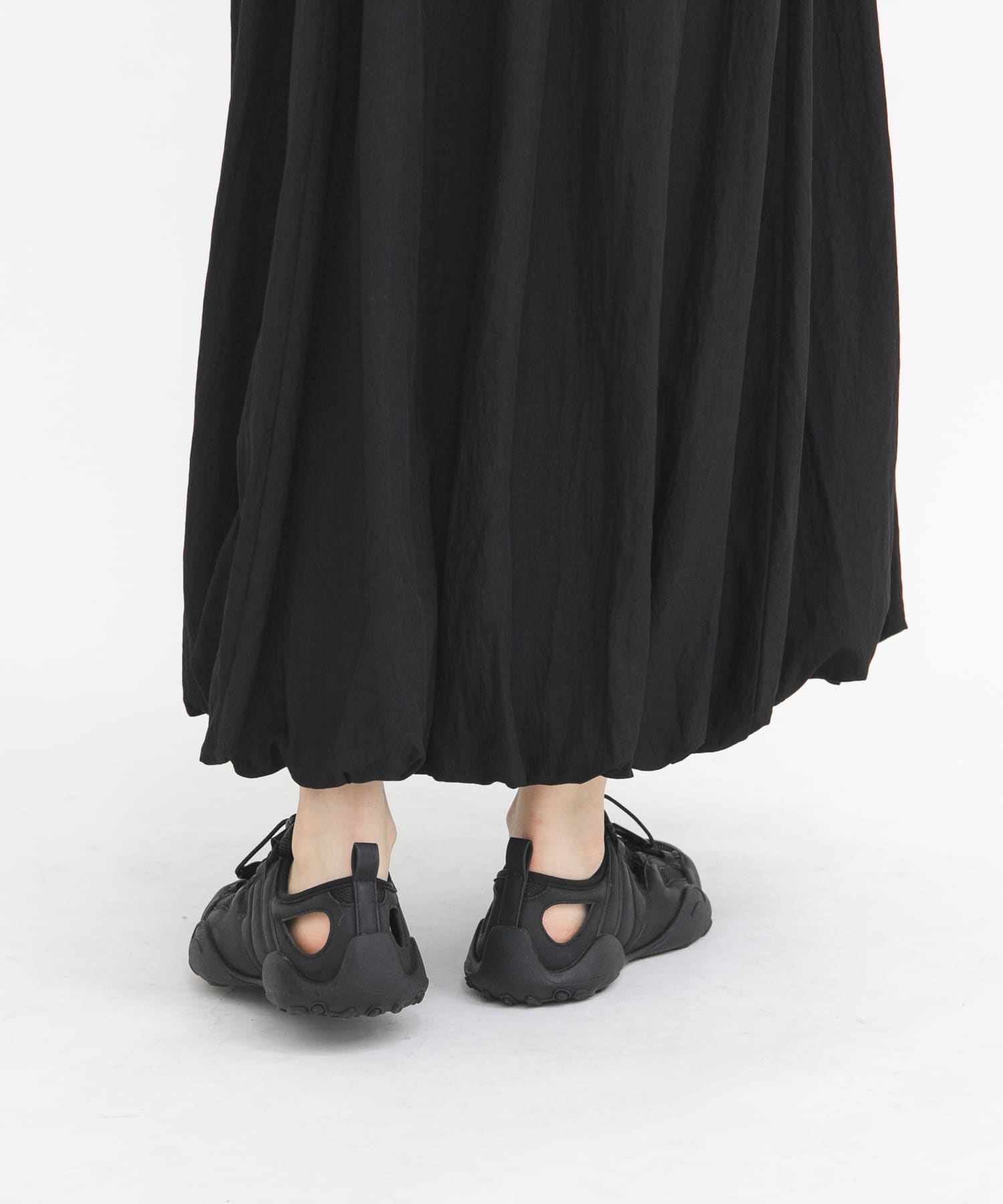 カットデザインメッシュスニーカー BLACK 37