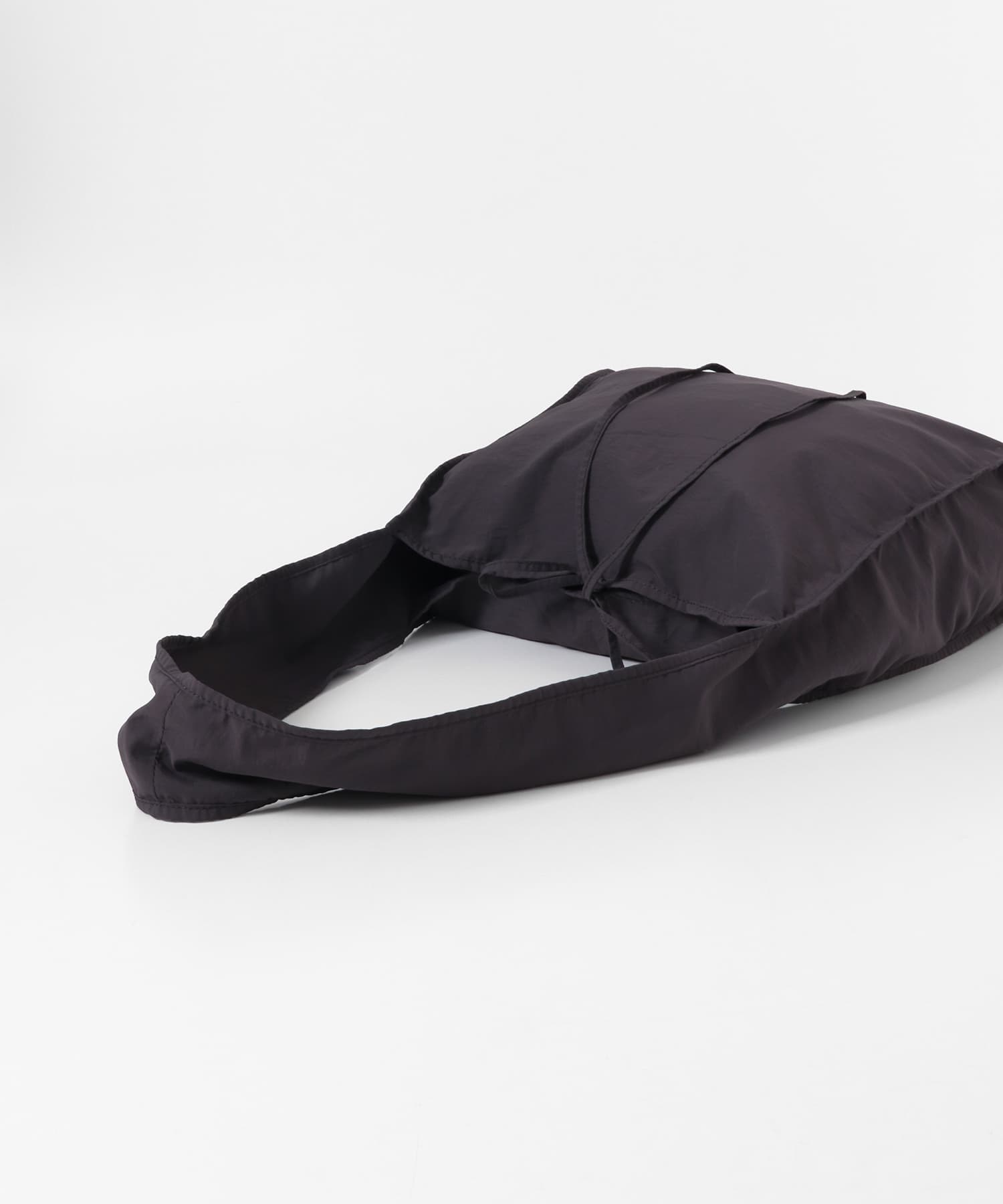 パイピングナイロンビッグBAG CHARCOAL One