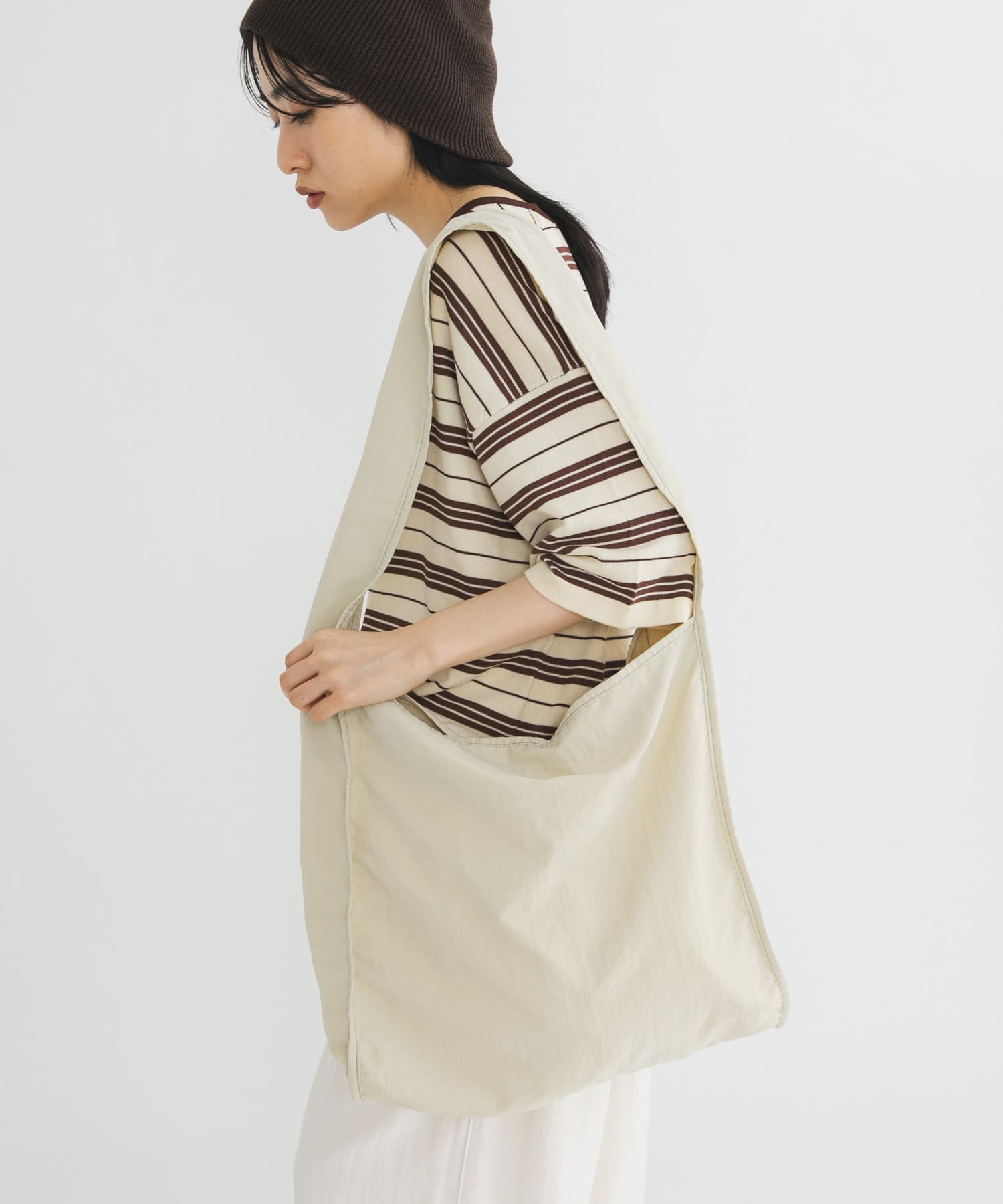 パイピングナイロンビッグBAG YEL BEIGE One