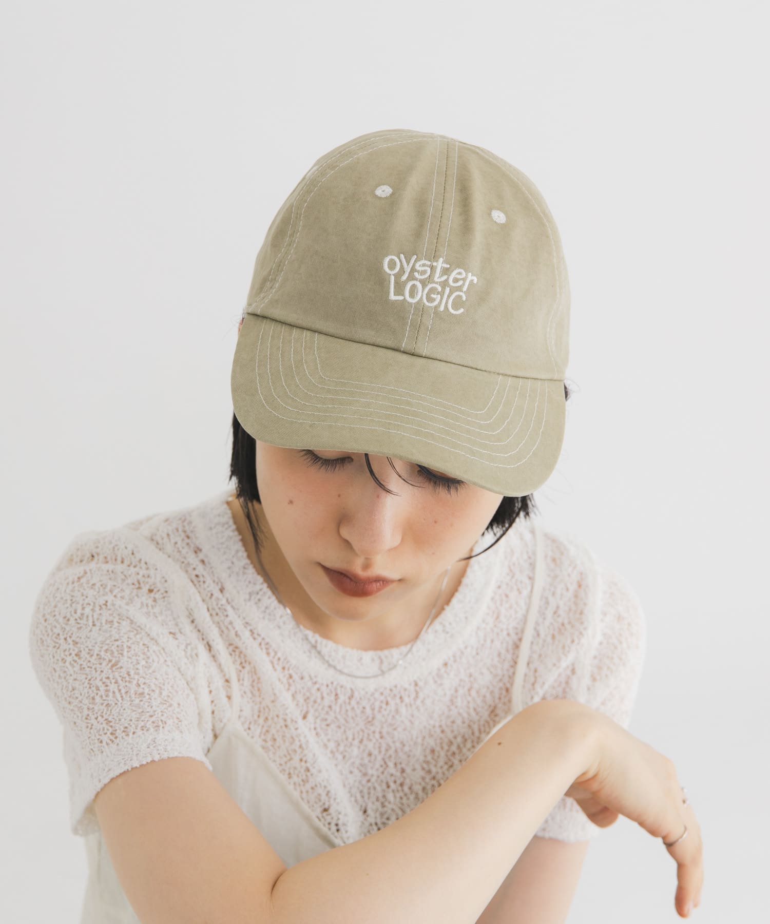 ハンドドローライクエンブロイダリーCAP BEIGE One