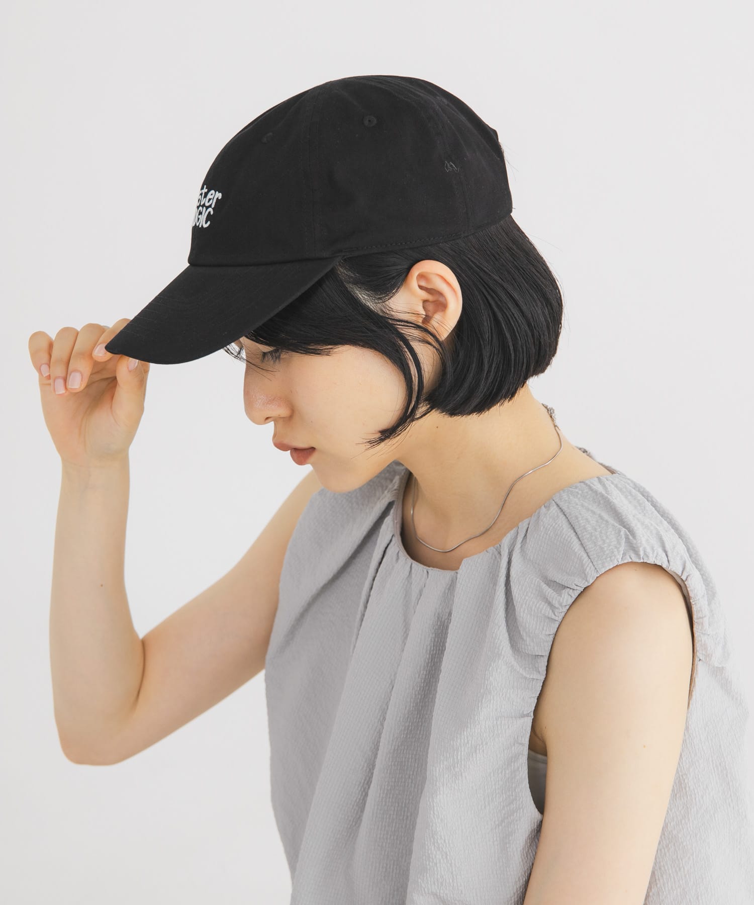 ハンドドローライクエンブロイダリーCAP BLACK One