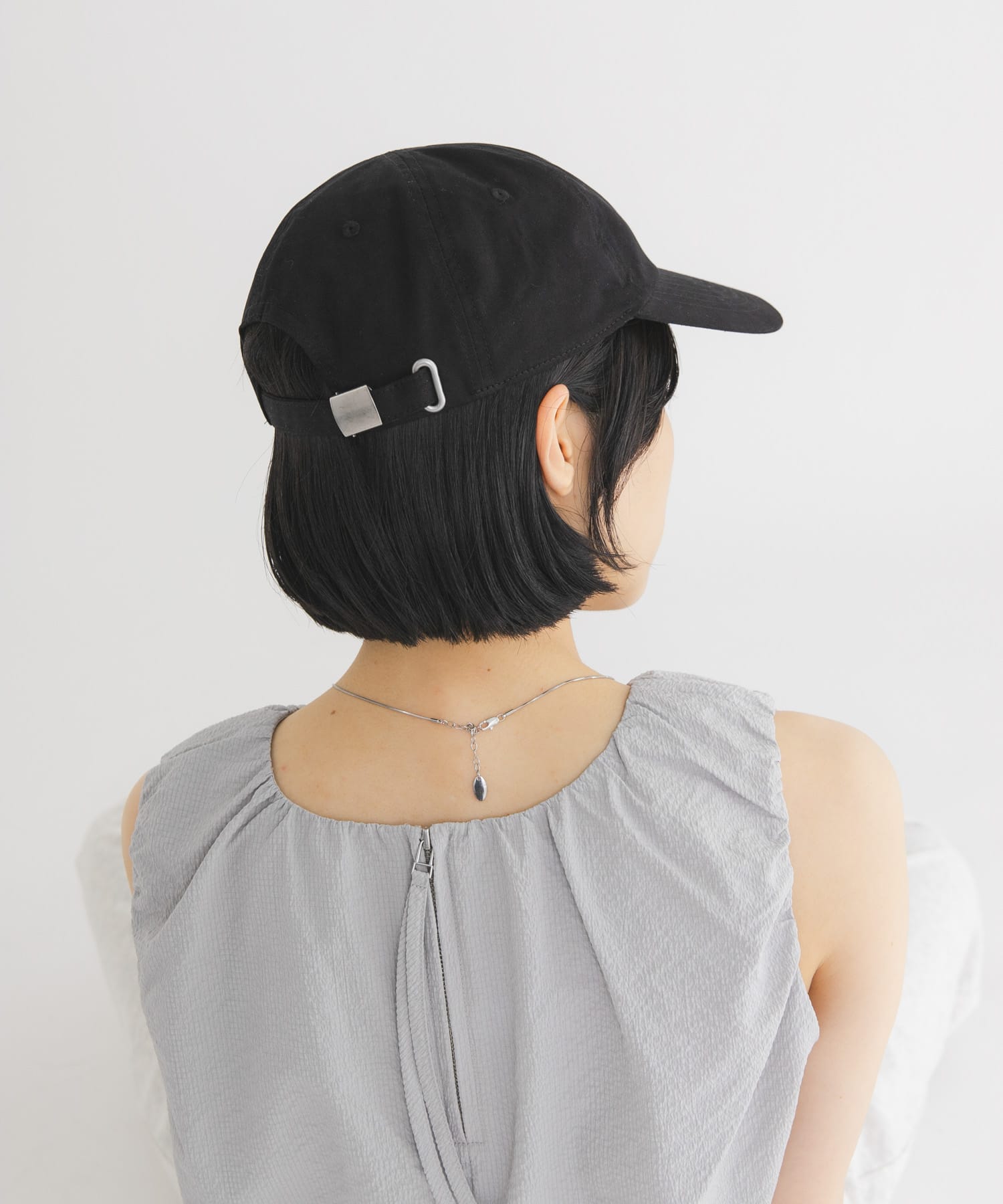 ハンドドローライクエンブロイダリーCAP BLACK One