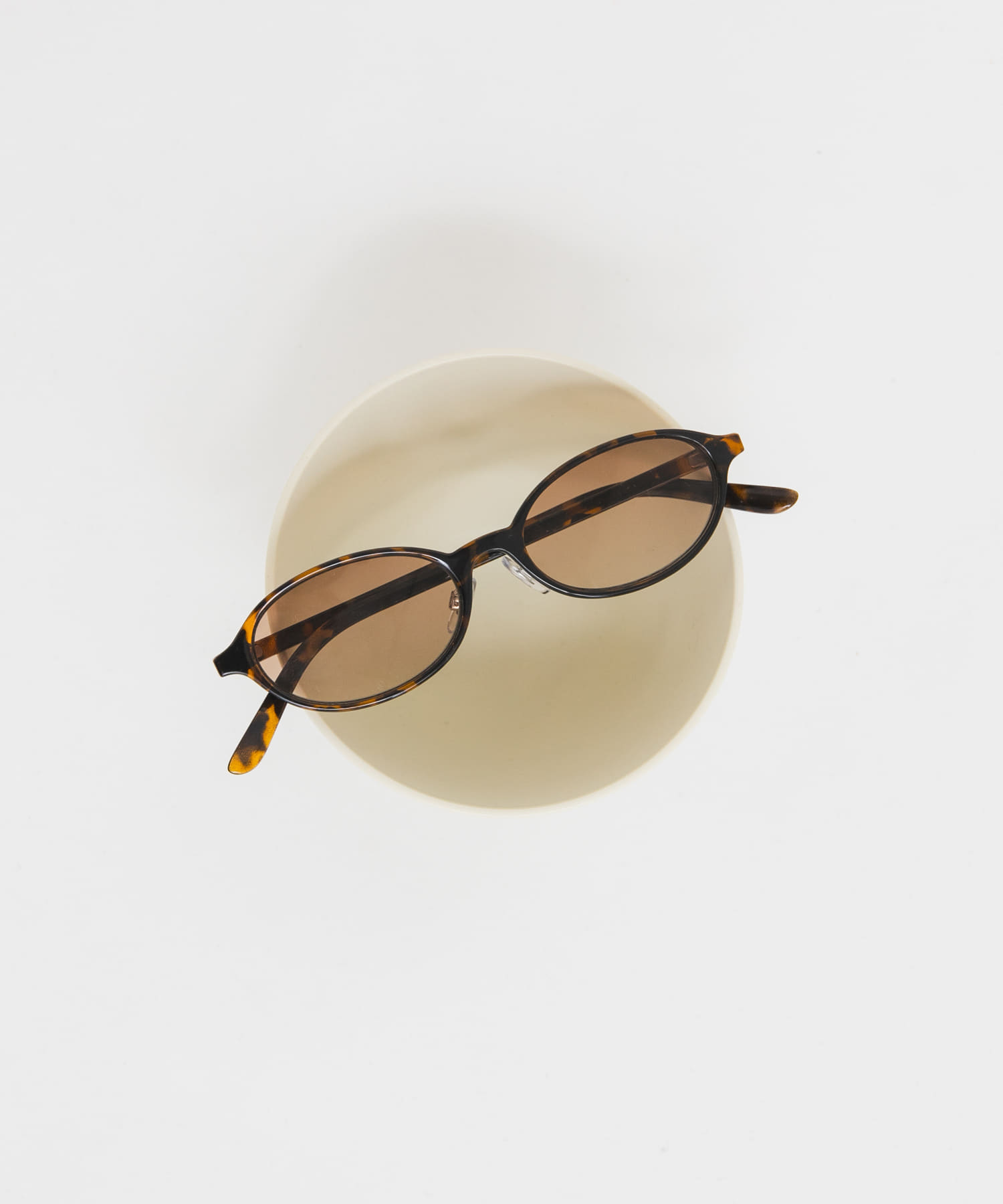 オーバルフレームサングラス D.BROWN One