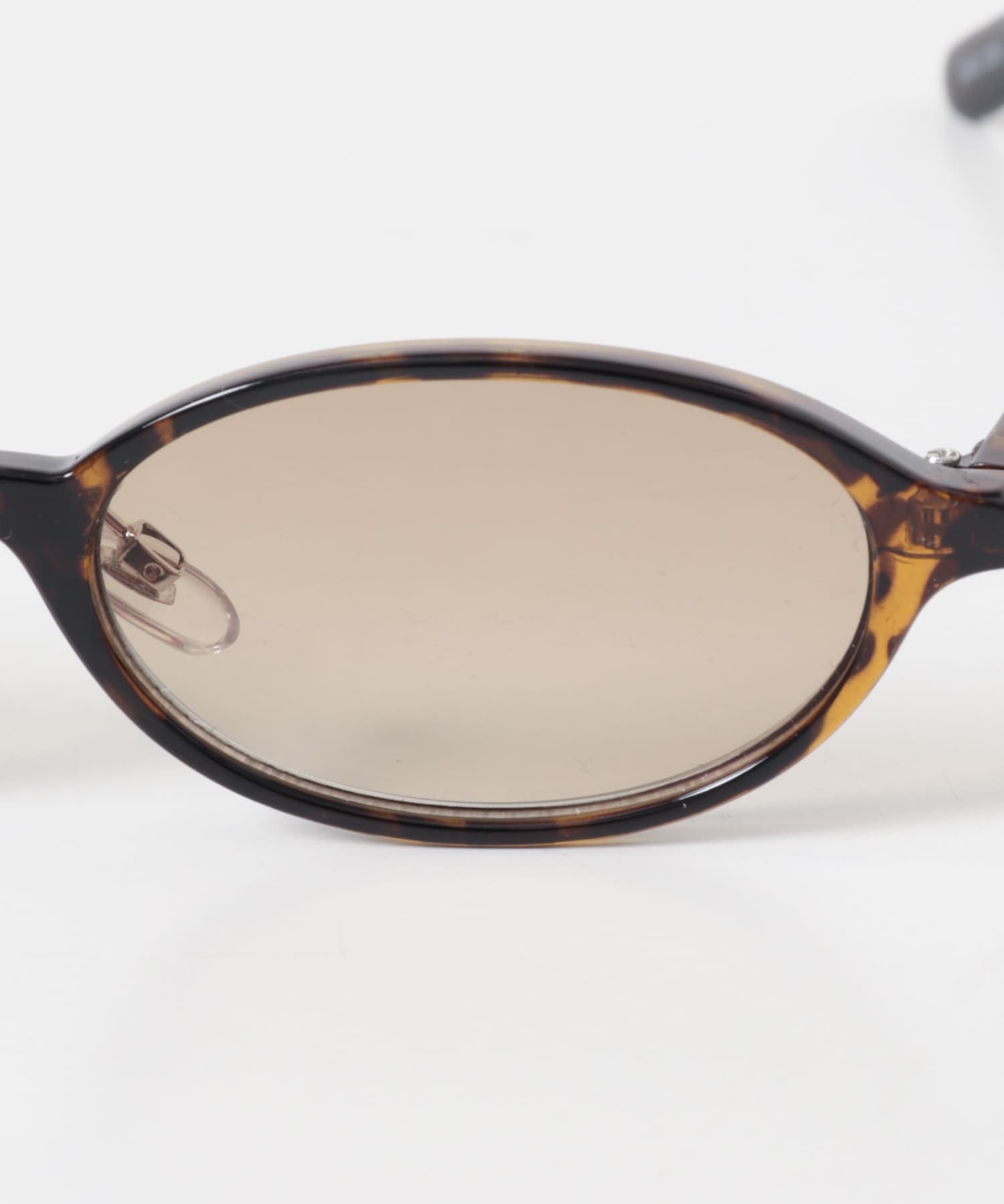 オーバルフレームサングラス D.BROWN One