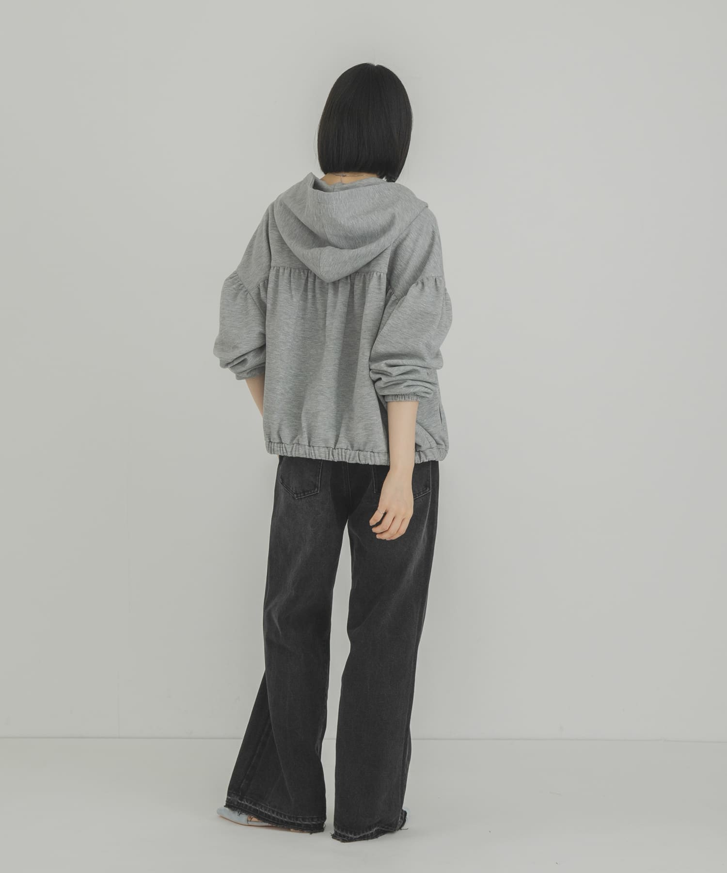 TOP GRAY