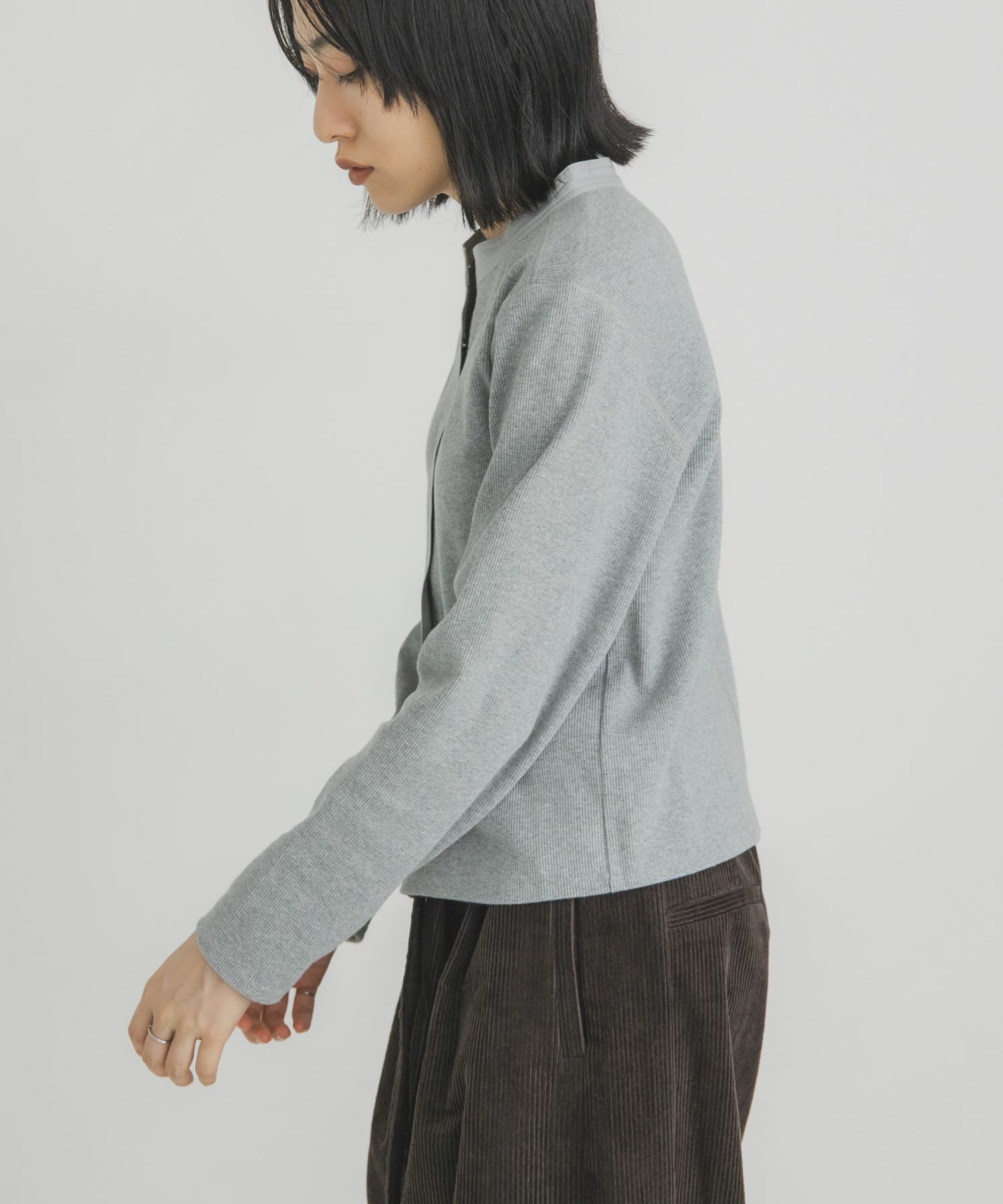 TOP GRAY