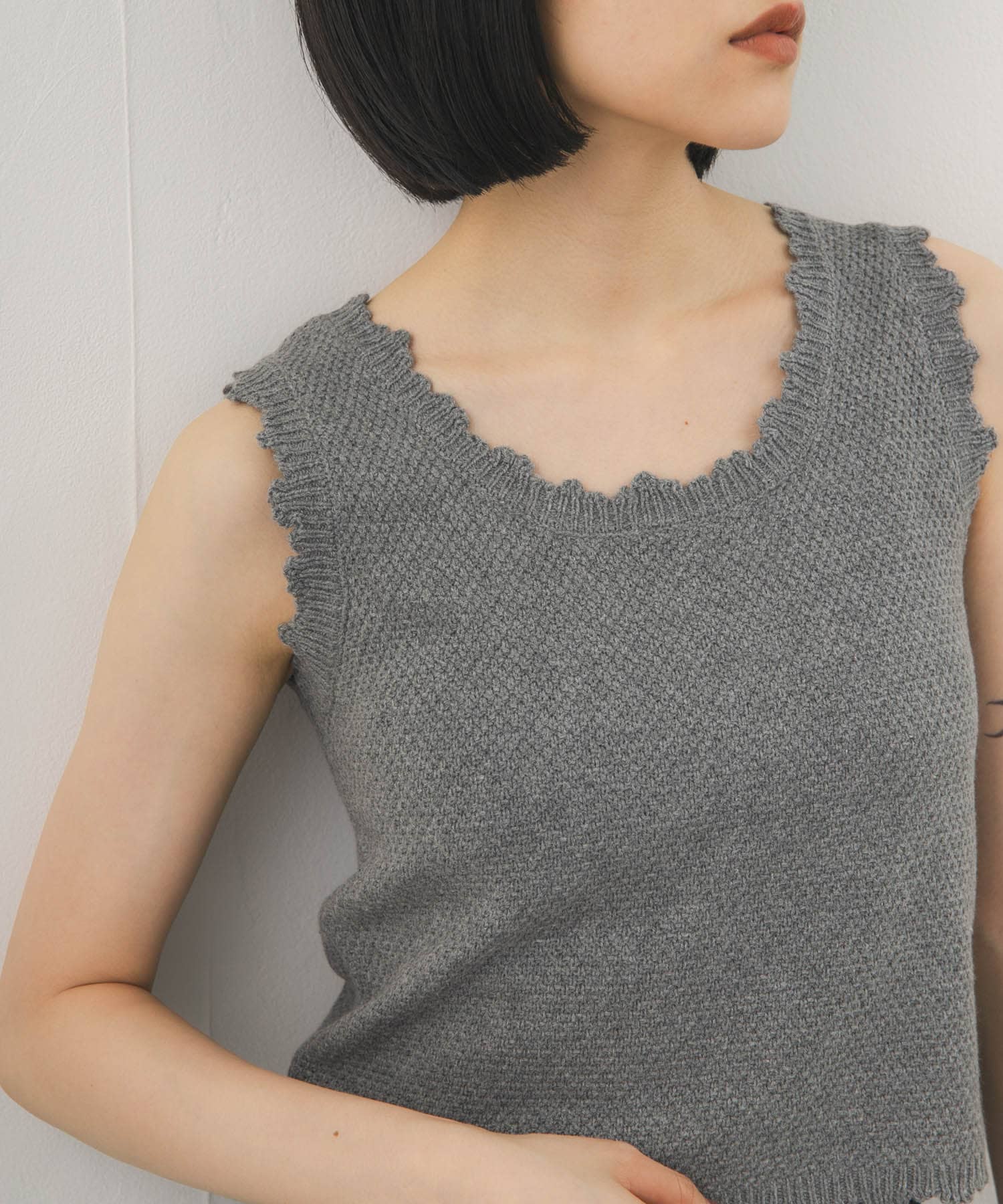 TOP GRAY
