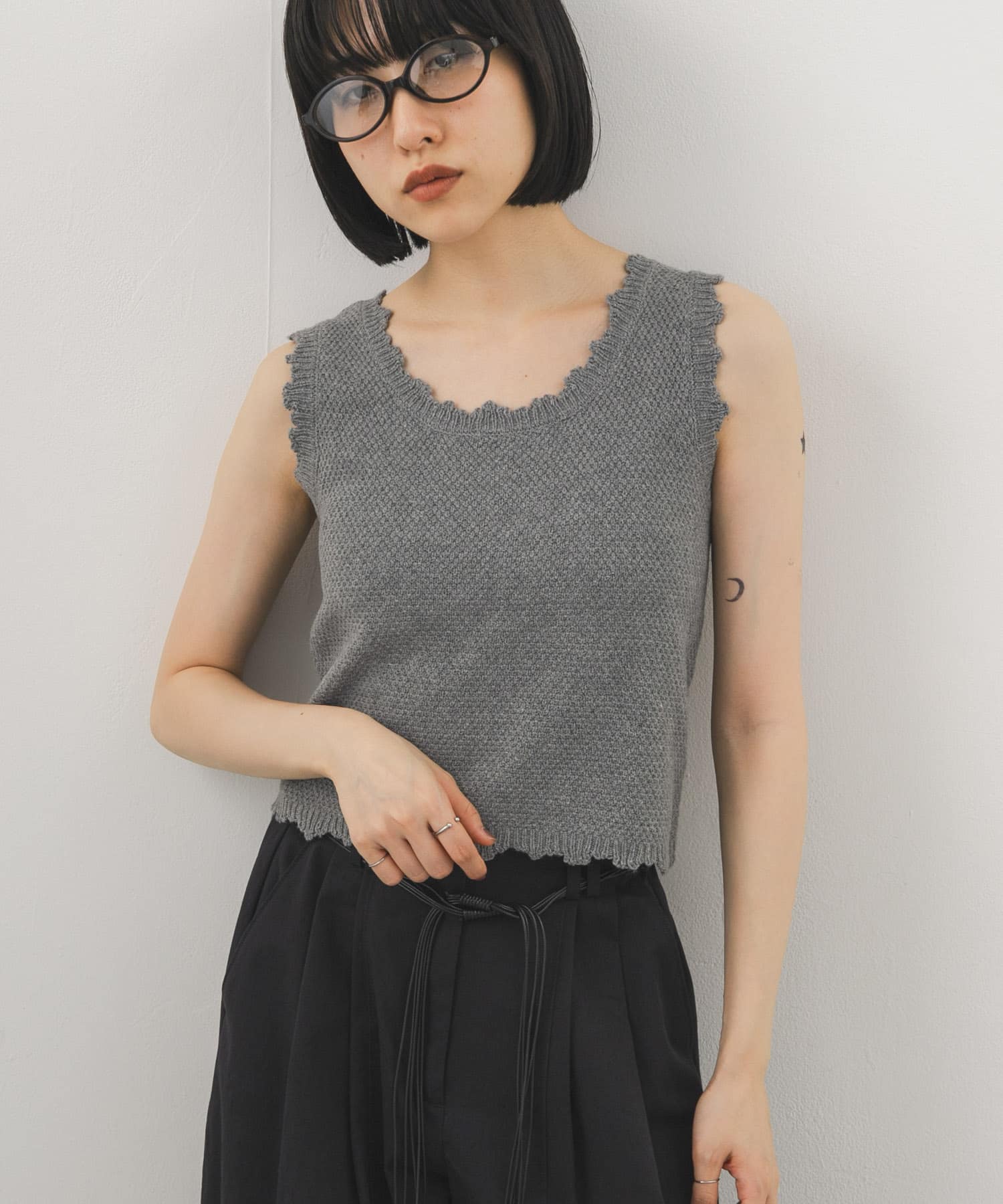 TOP GRAY