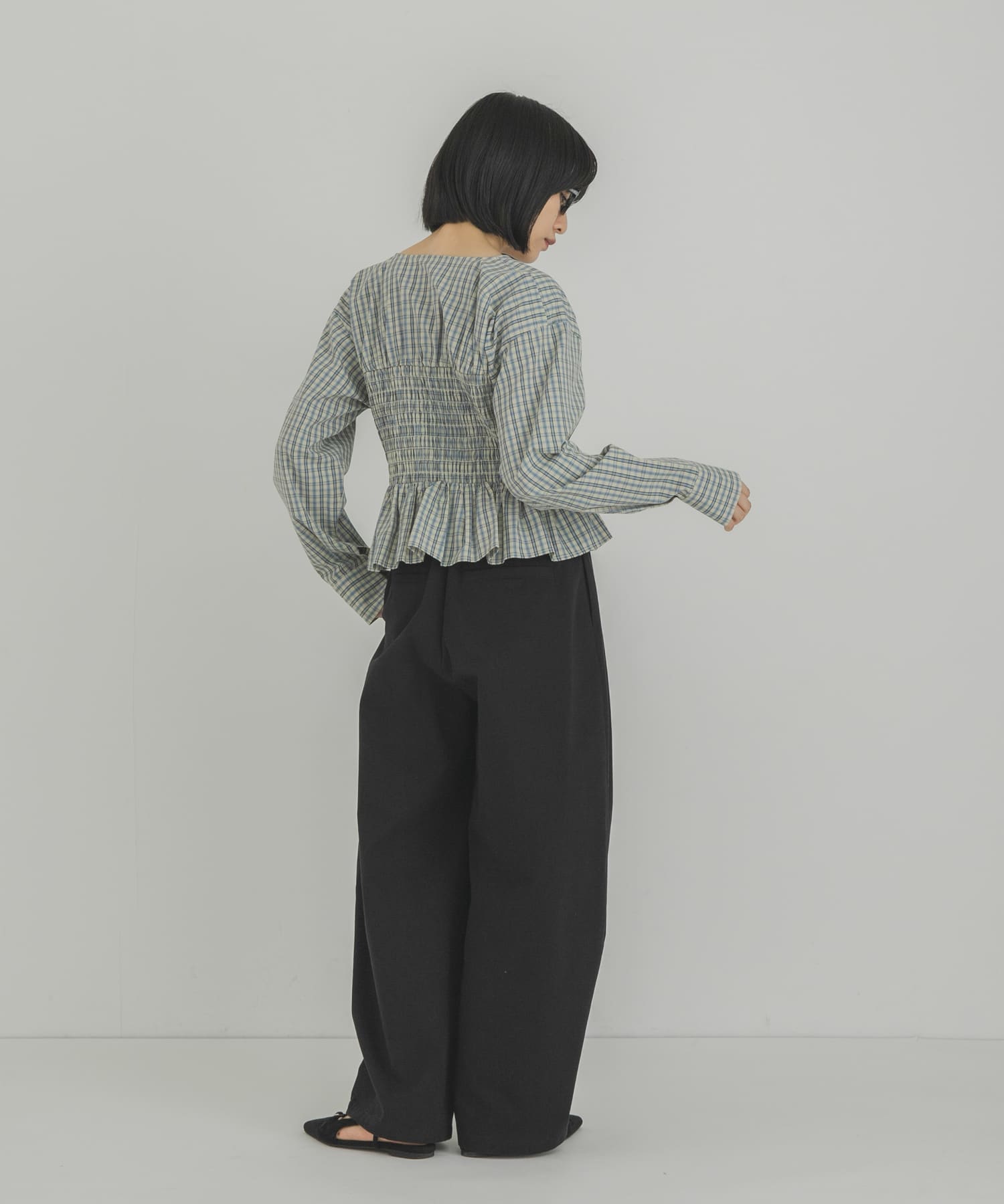シャーリングチェックペプラムブラウス(One BRN×KHK): トップス｜URBAN