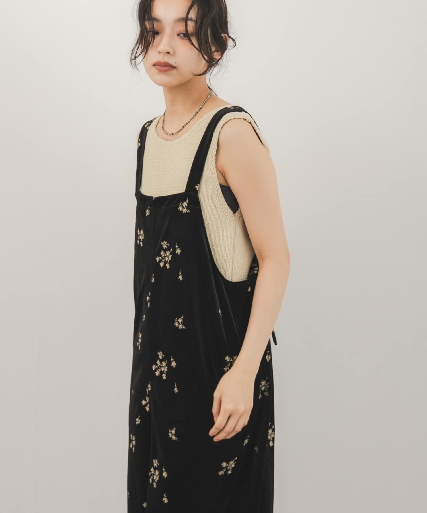 BLACK刺繍