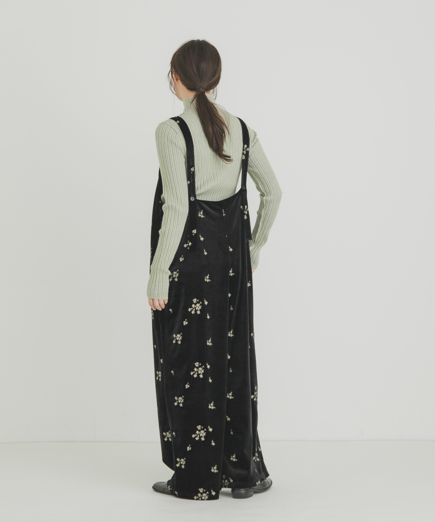 BLACK刺繍