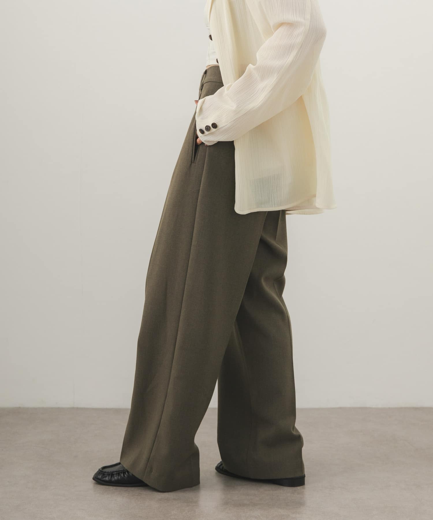 KHAKI