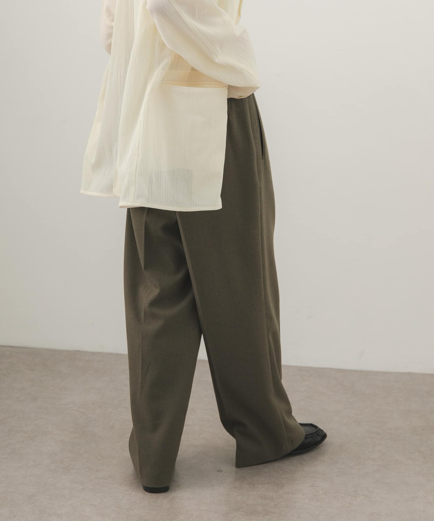 KHAKI
