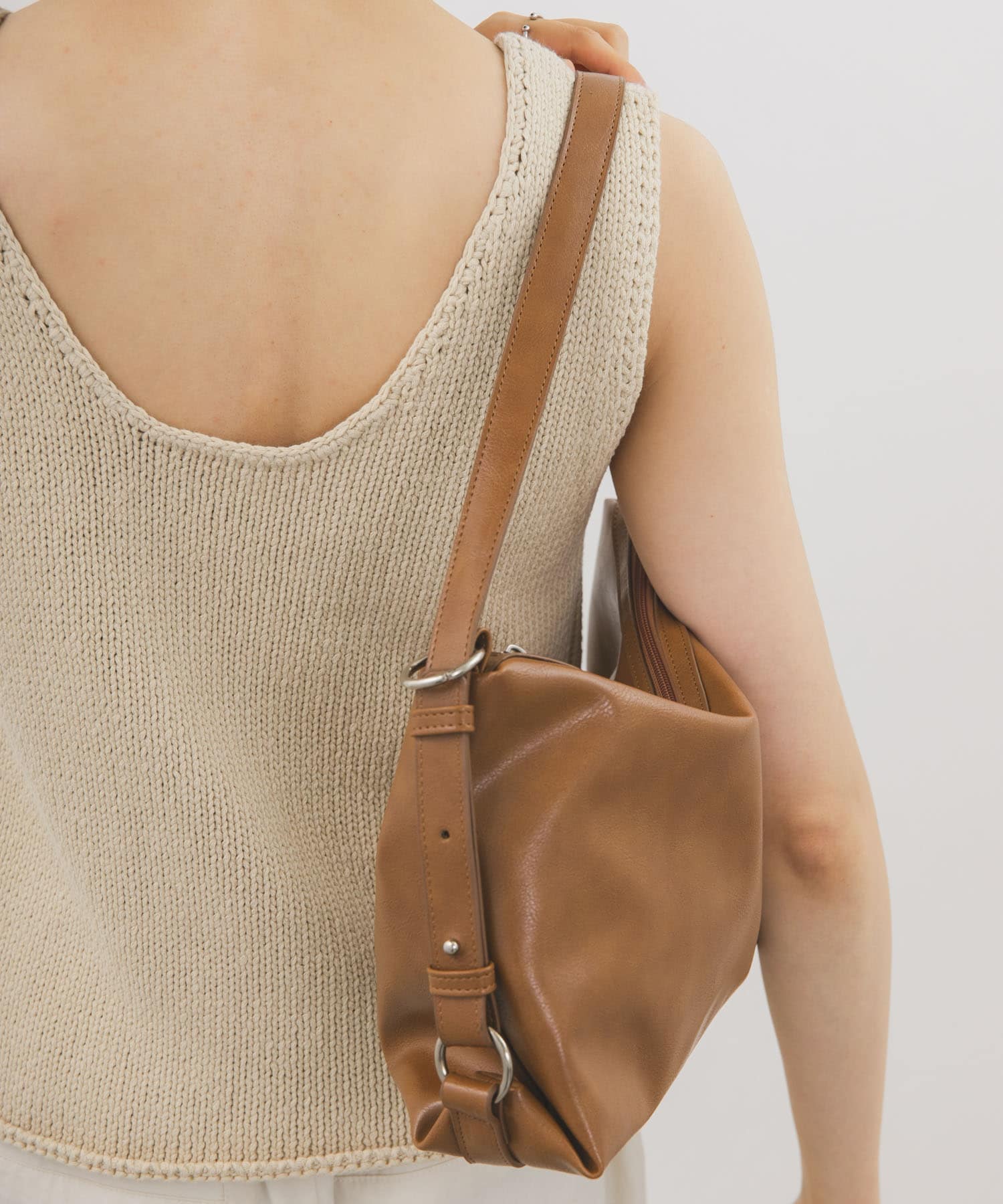 ワンハンドルベルトBAG CAMEL One