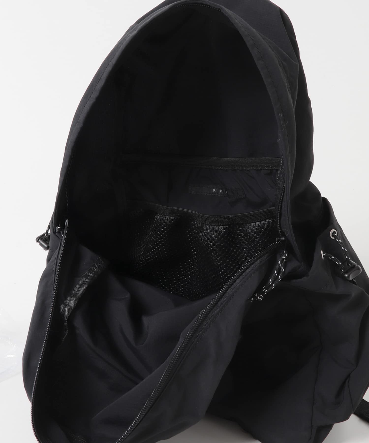 アウトポケットナイロンバックパック BLACK One