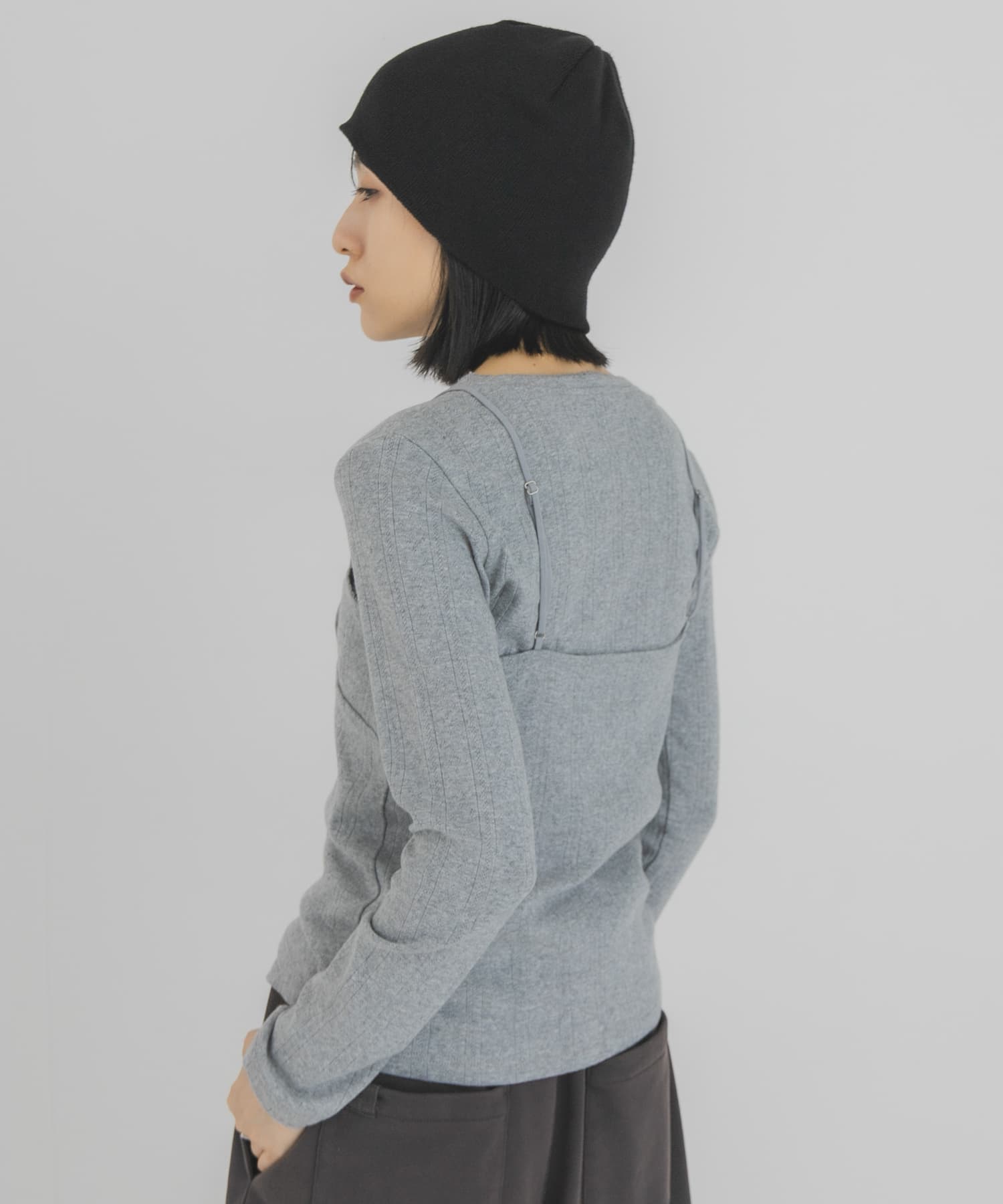 TOP GRAY