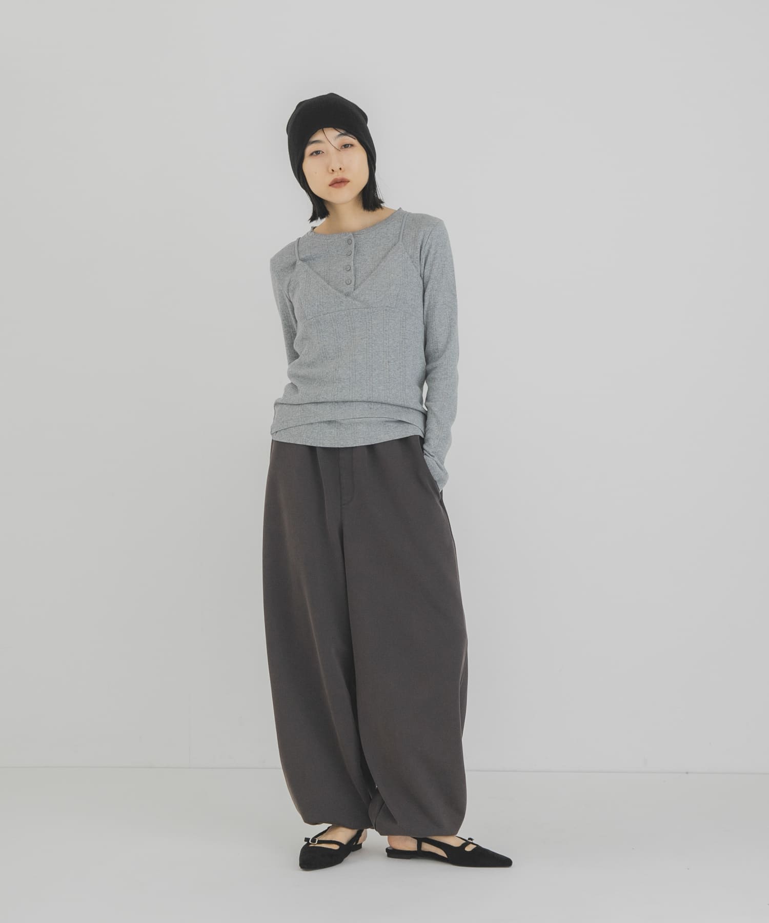 TOP GRAY