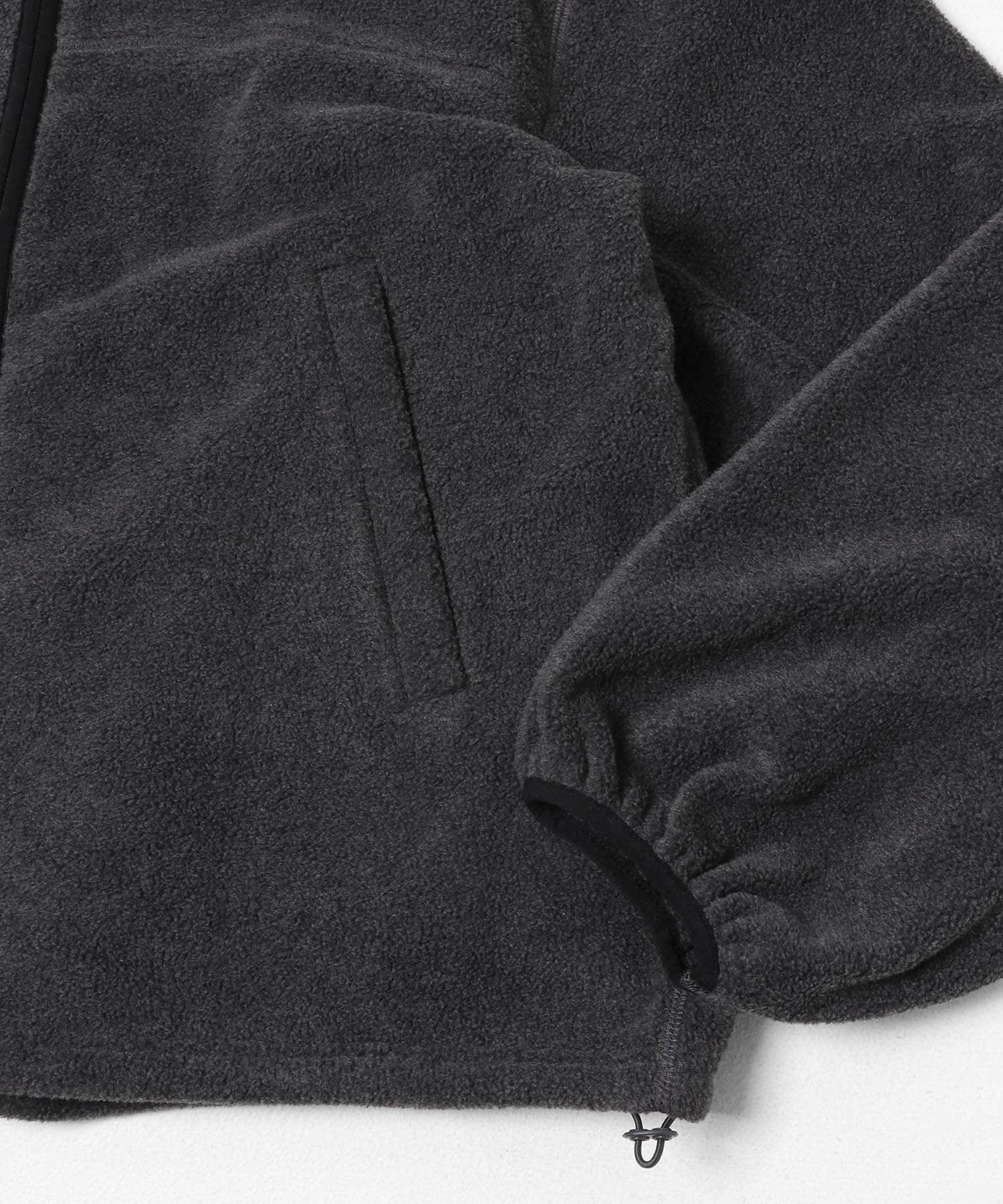 パイピングZIPアップフリース CHARCOAL One