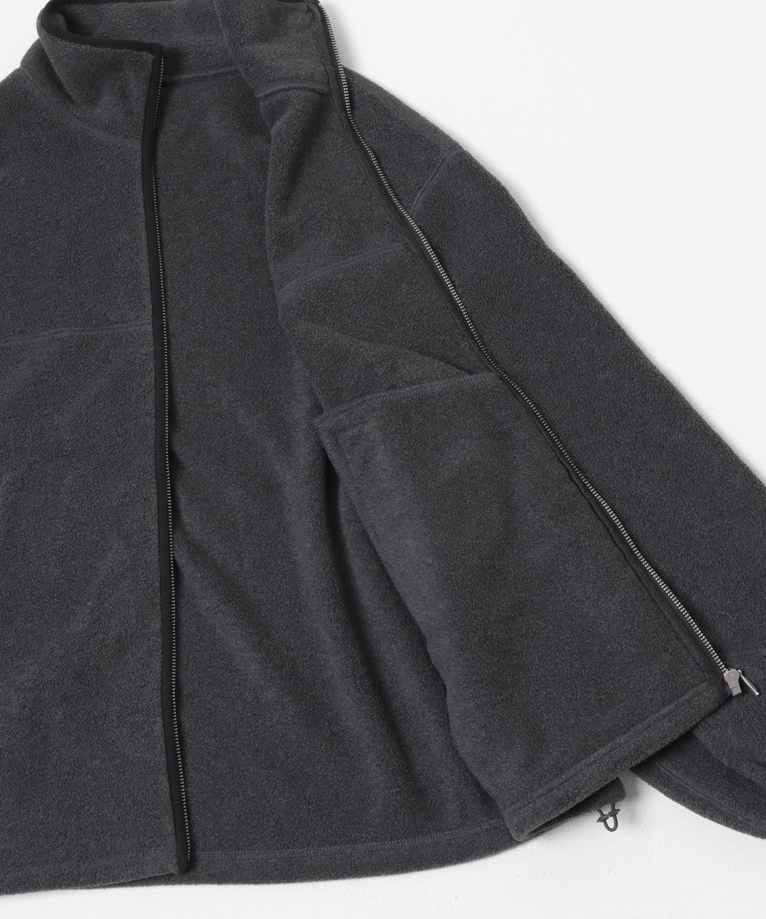 パイピングZIPアップフリース CHARCOAL One