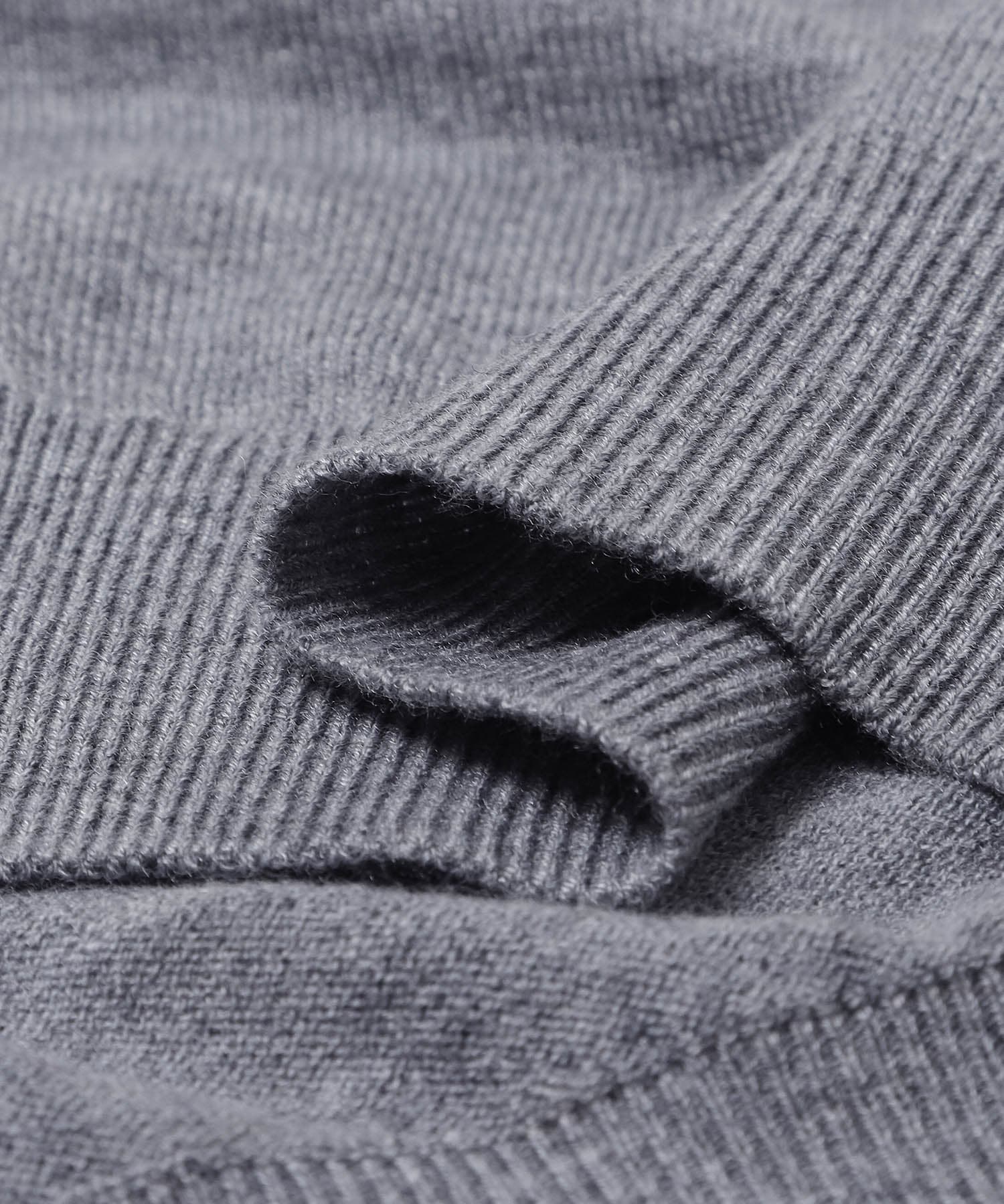 TOP GRAY