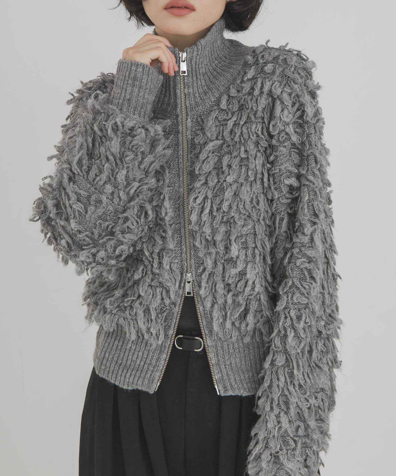 GRAY