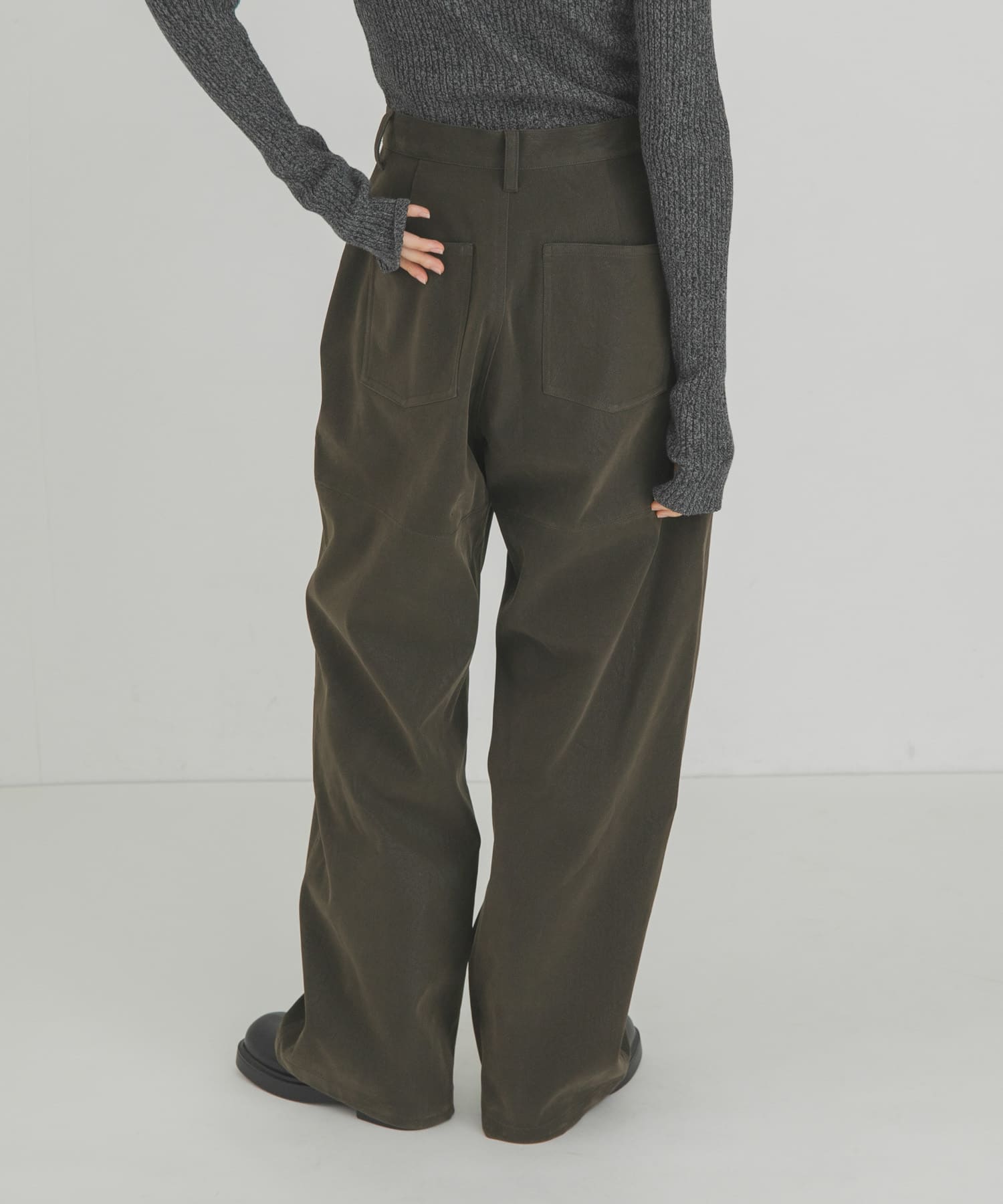 KHAKI