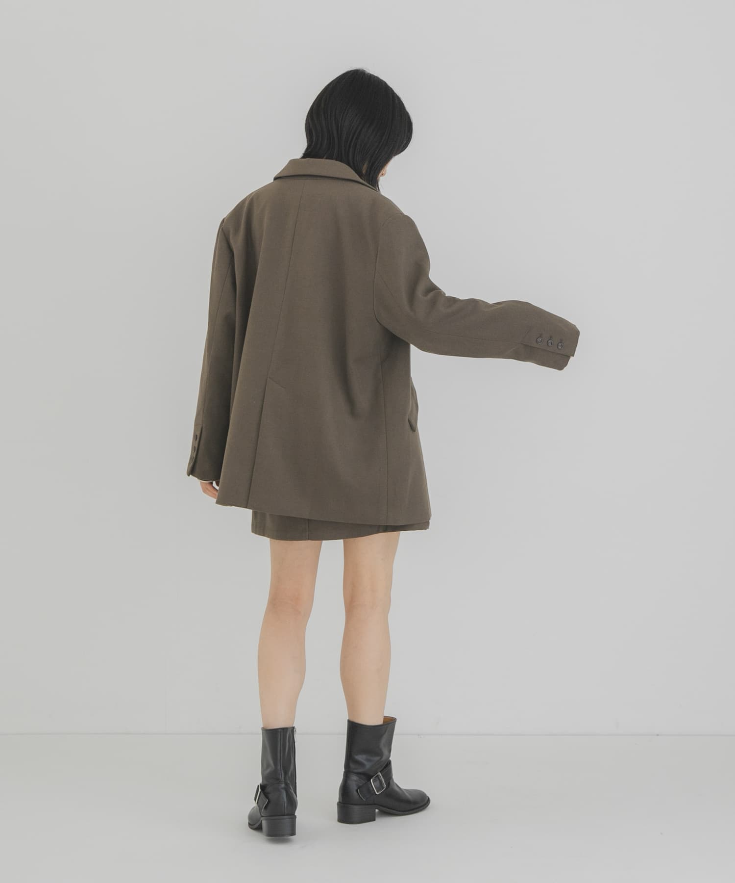 D.KHAKI