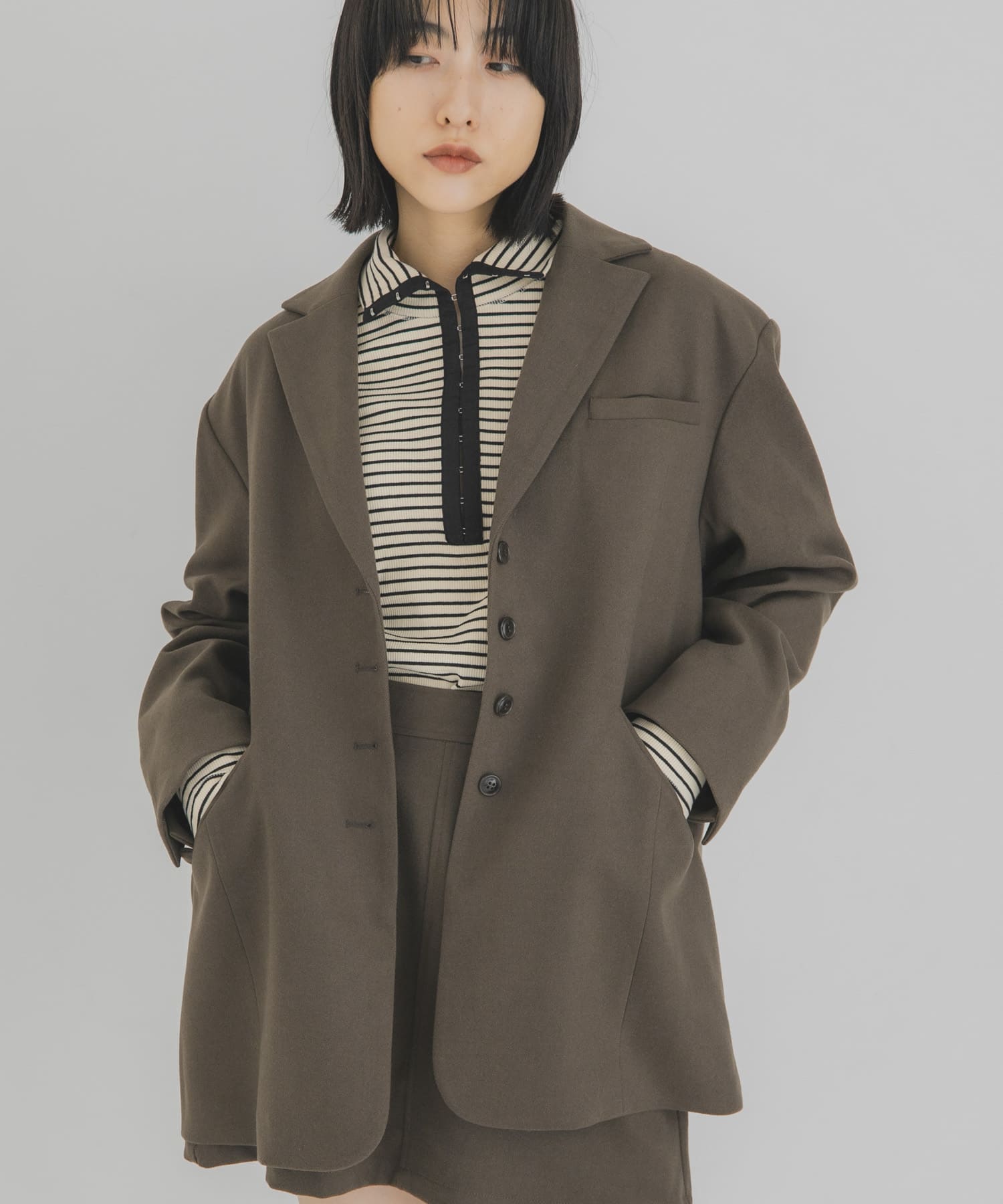 D.KHAKI