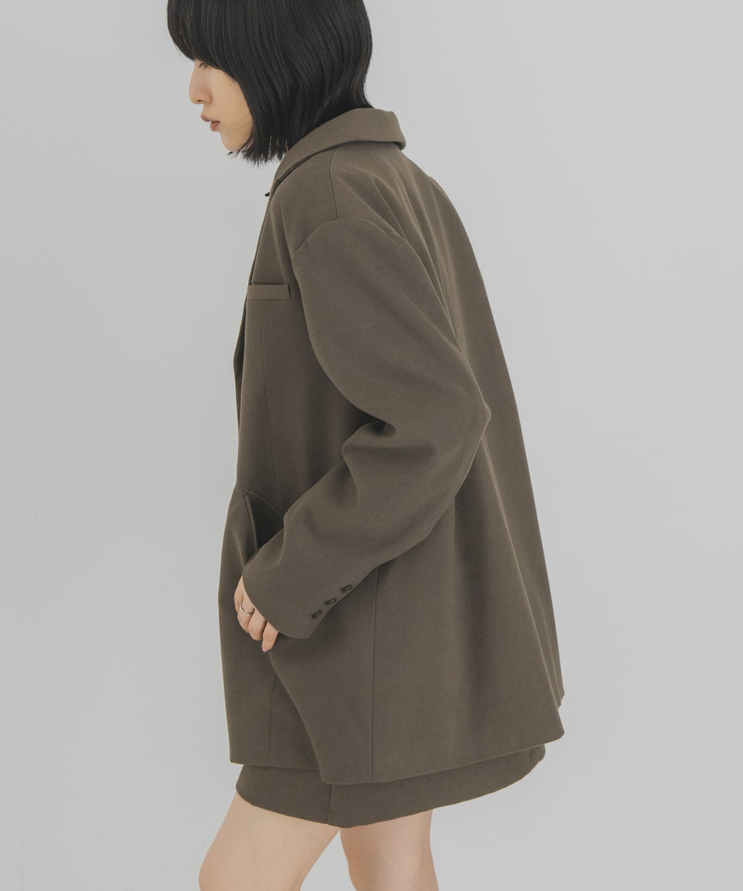 D.KHAKI