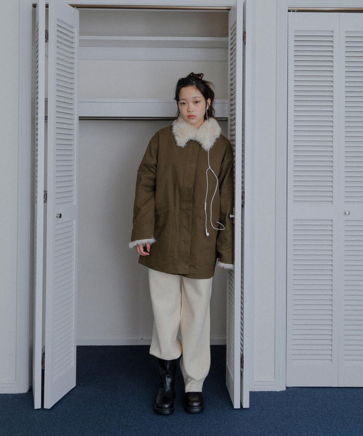 KHAKI×IVO