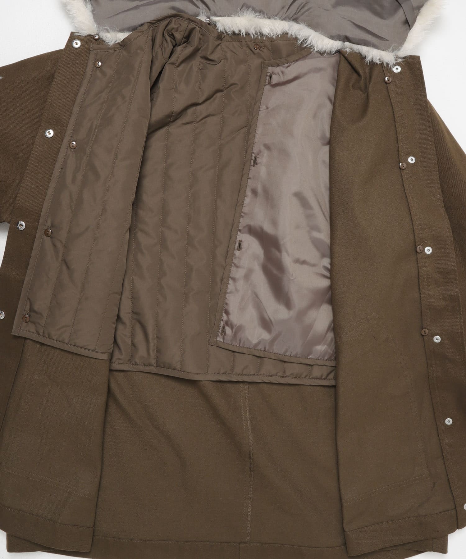 KHAKI×IVO