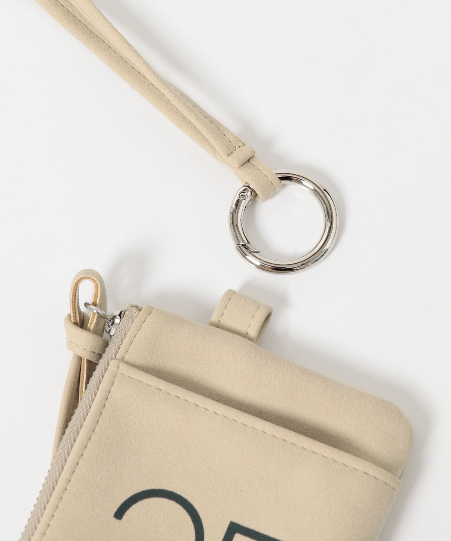 L.BEIGE