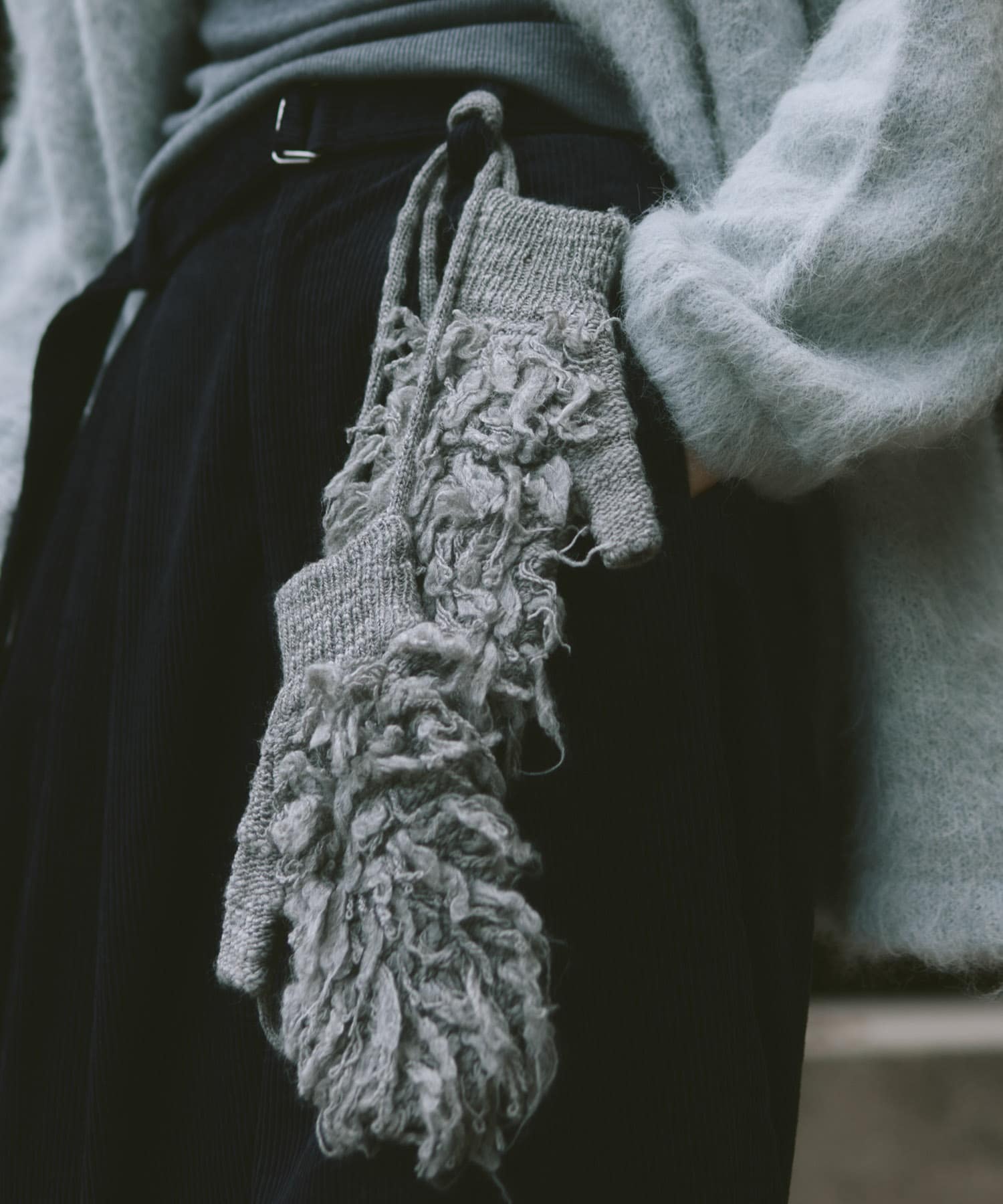GRAY