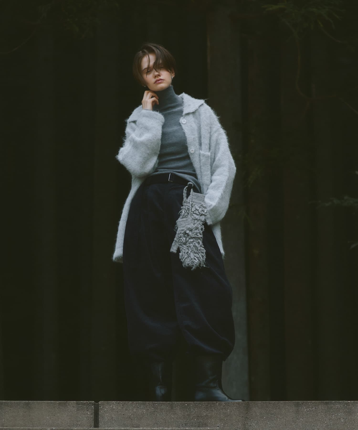 GRAY