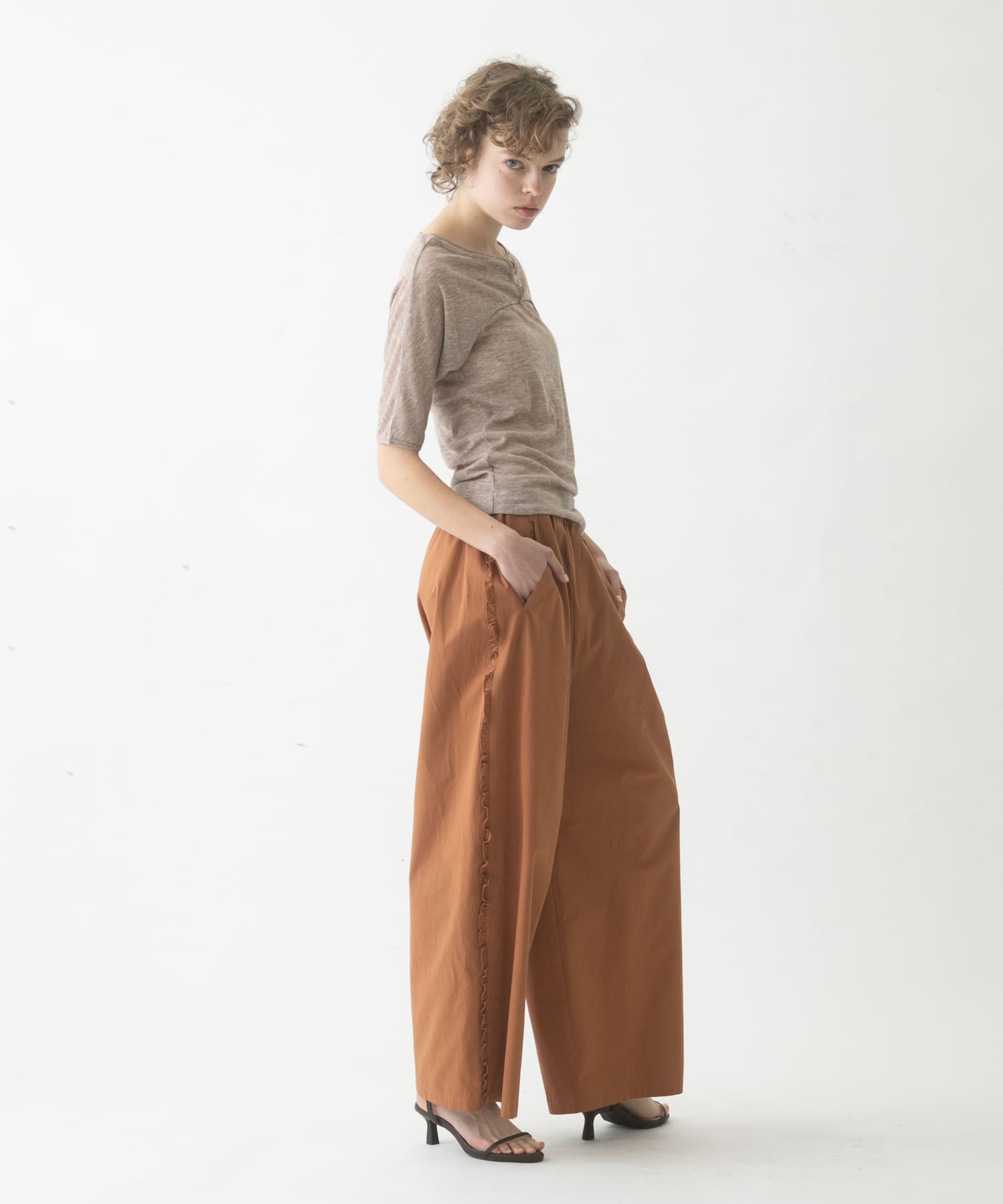 model : 174cm 着用サイズ : Free