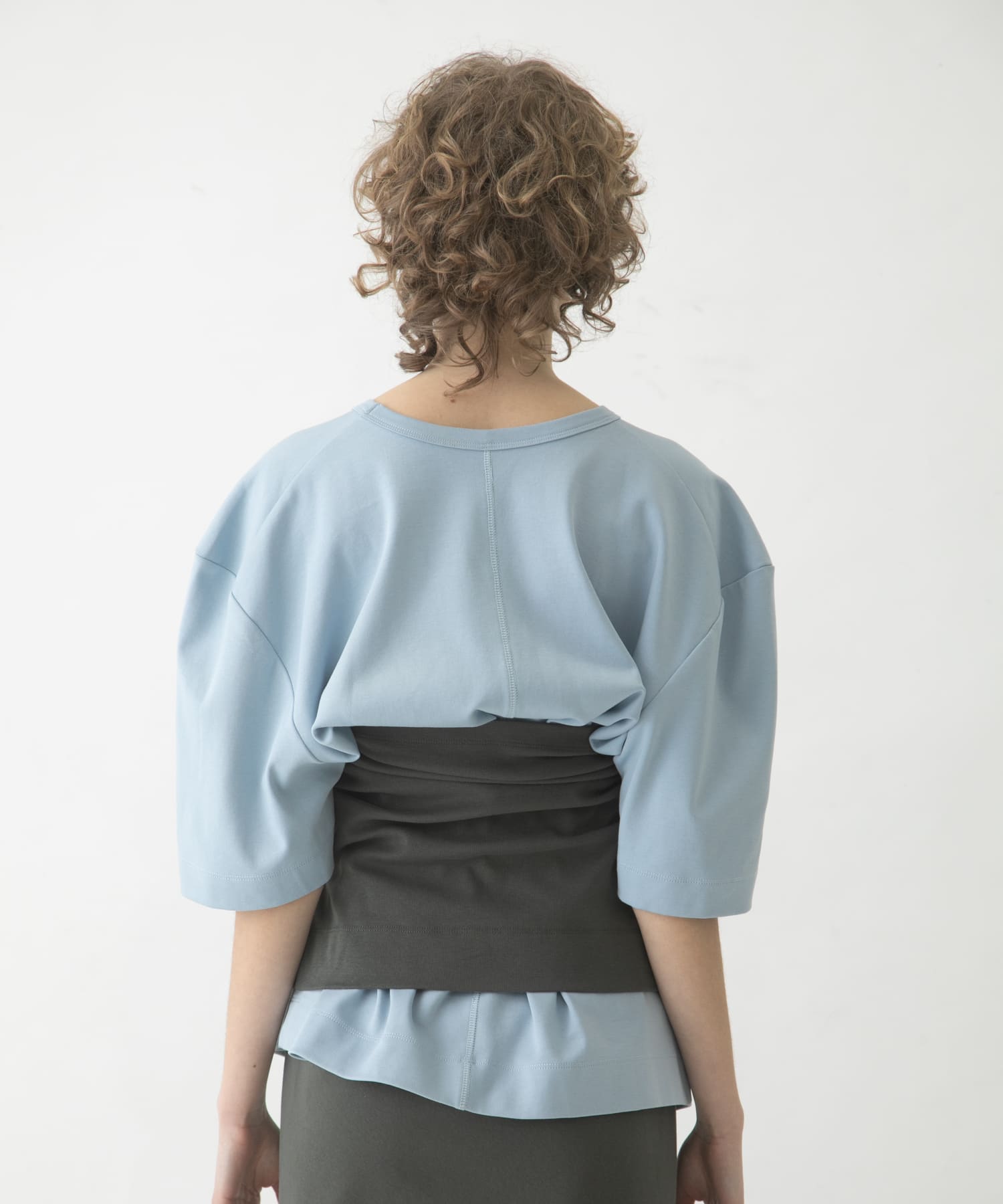 model : 174cm 着用サイズ : Free