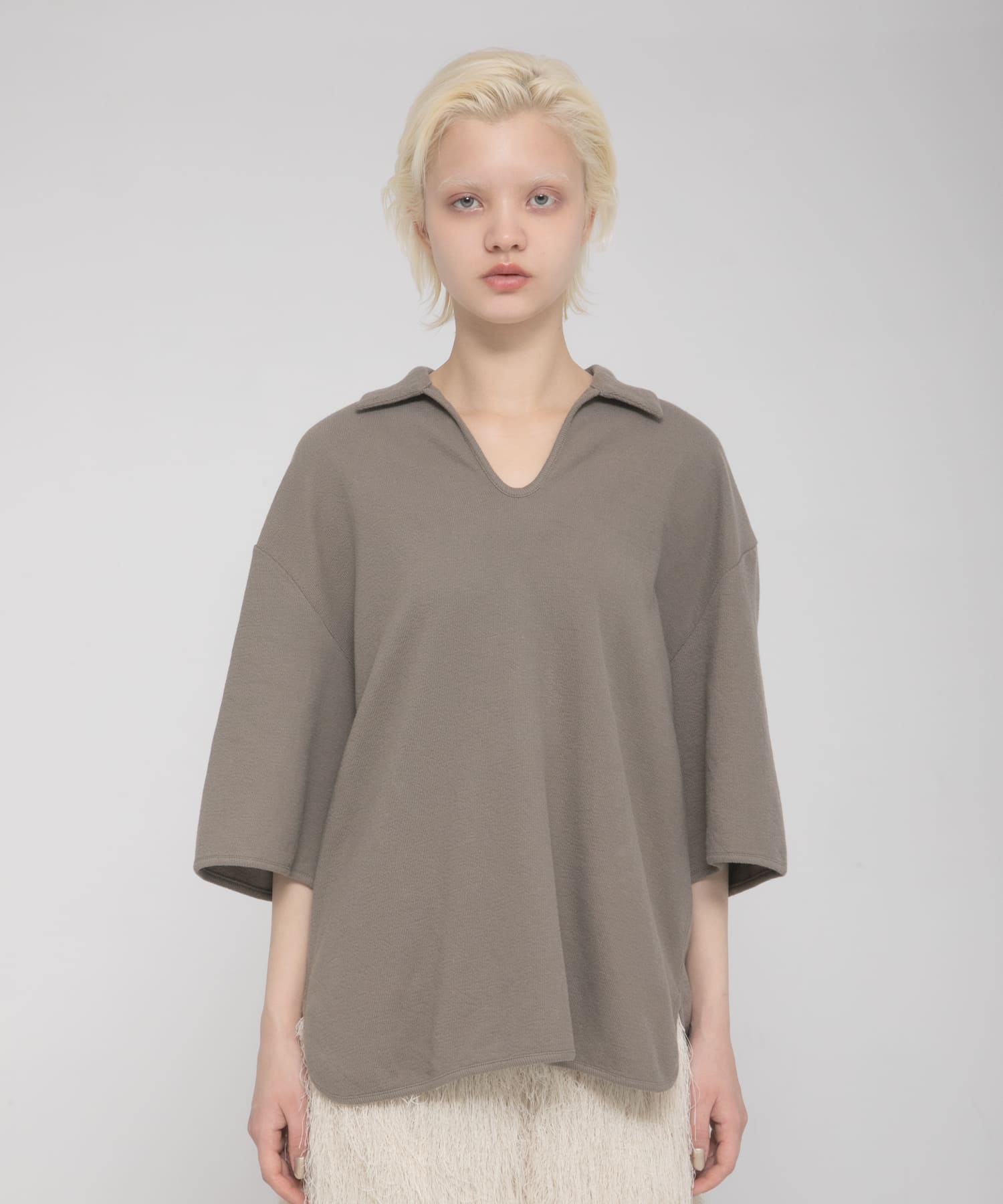 open collared tee