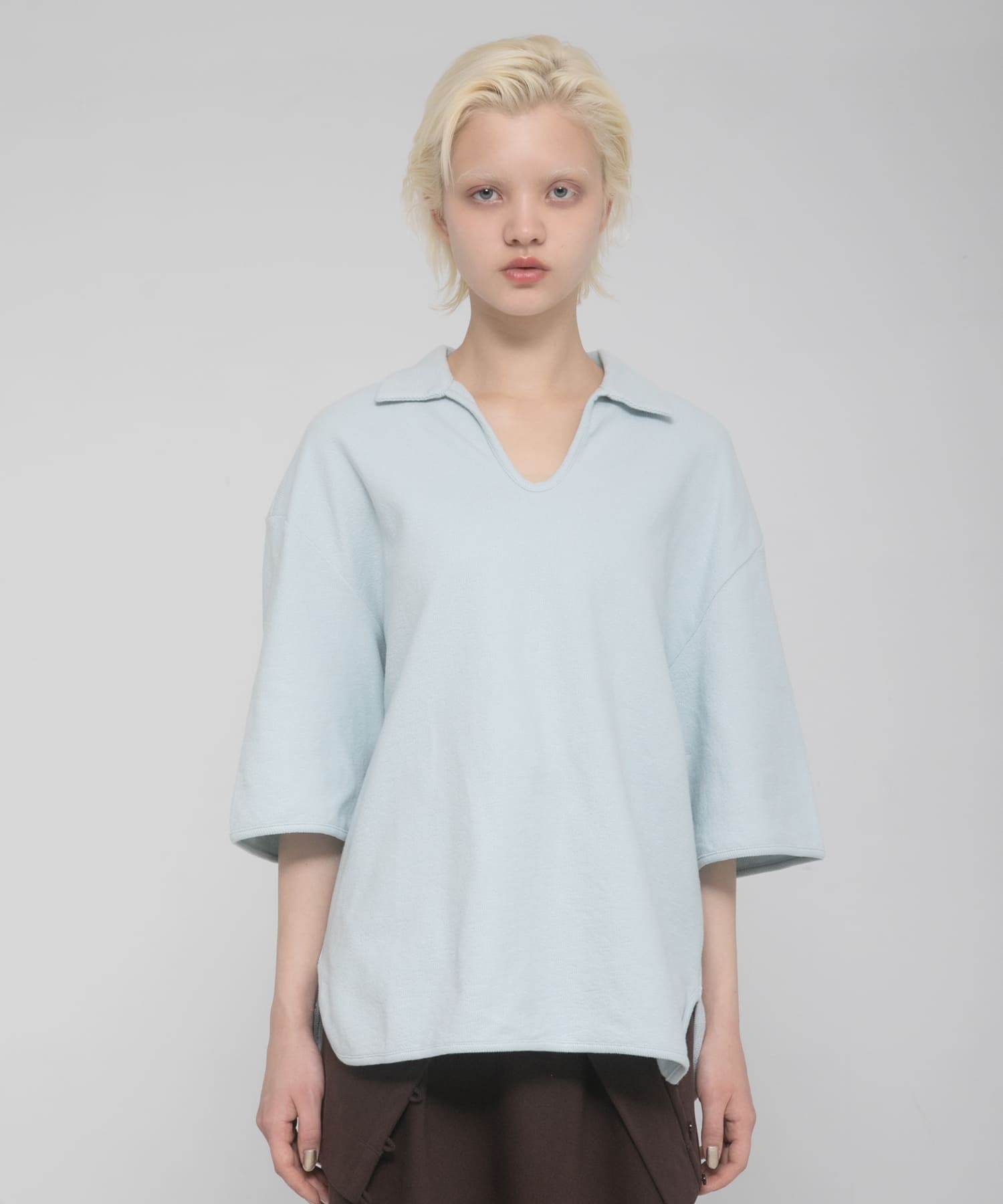 open collared tee