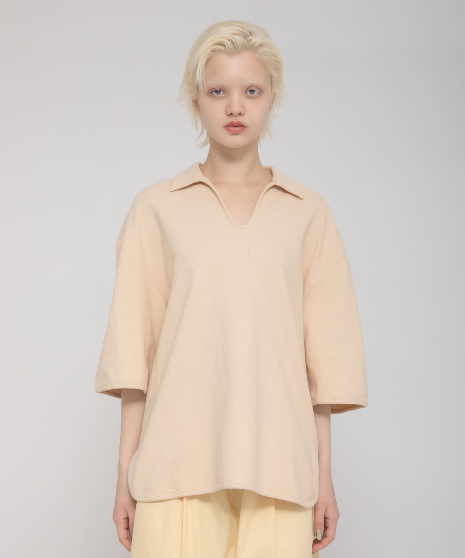 open collared tee