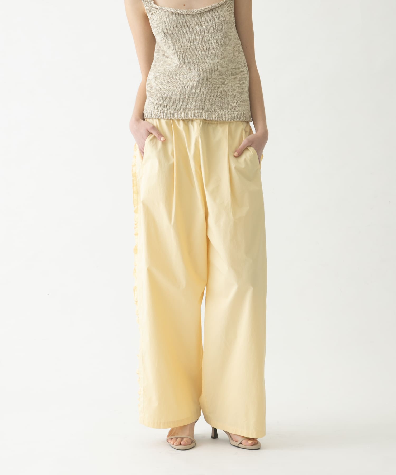 side frill pants
