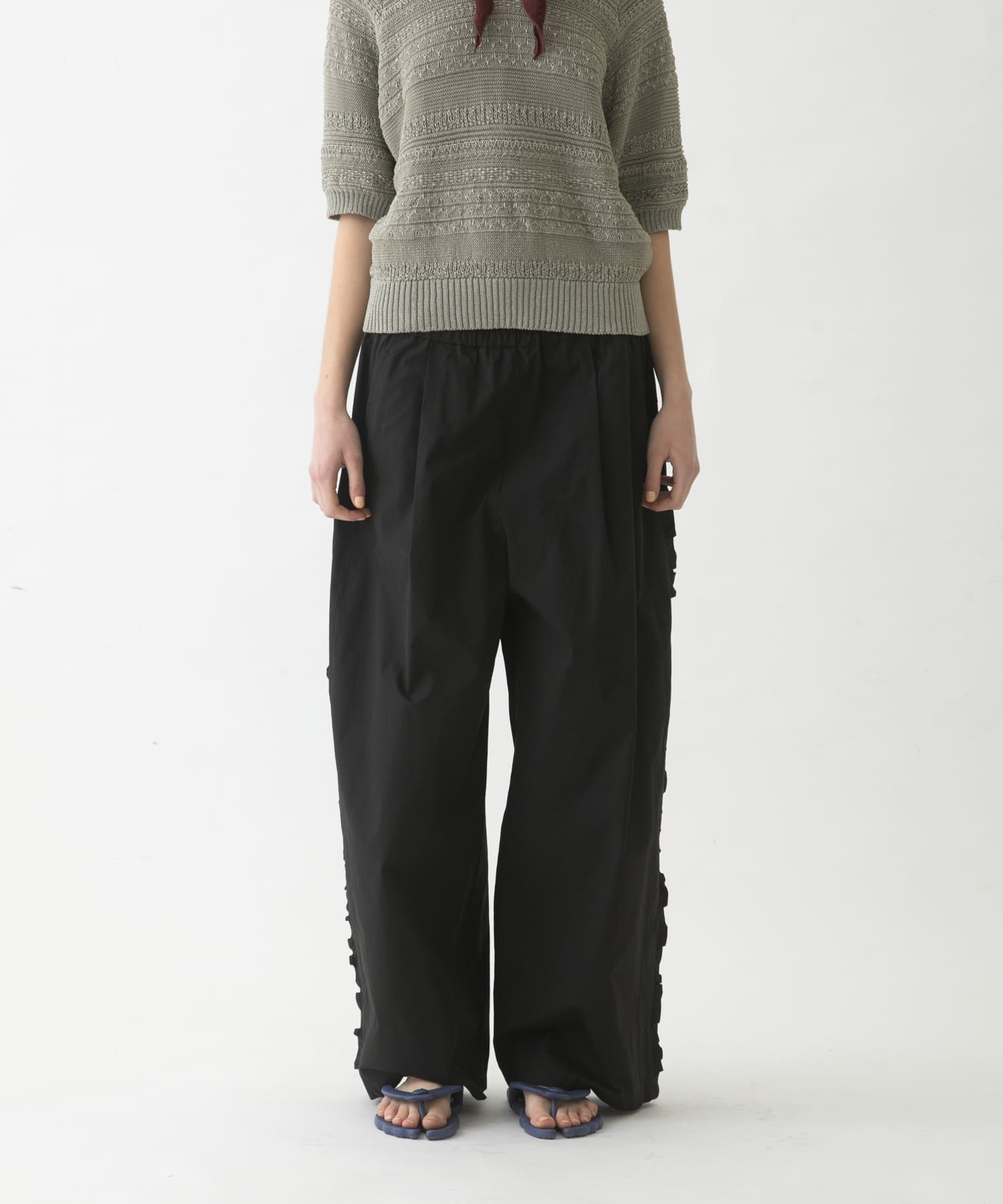 side frill pants