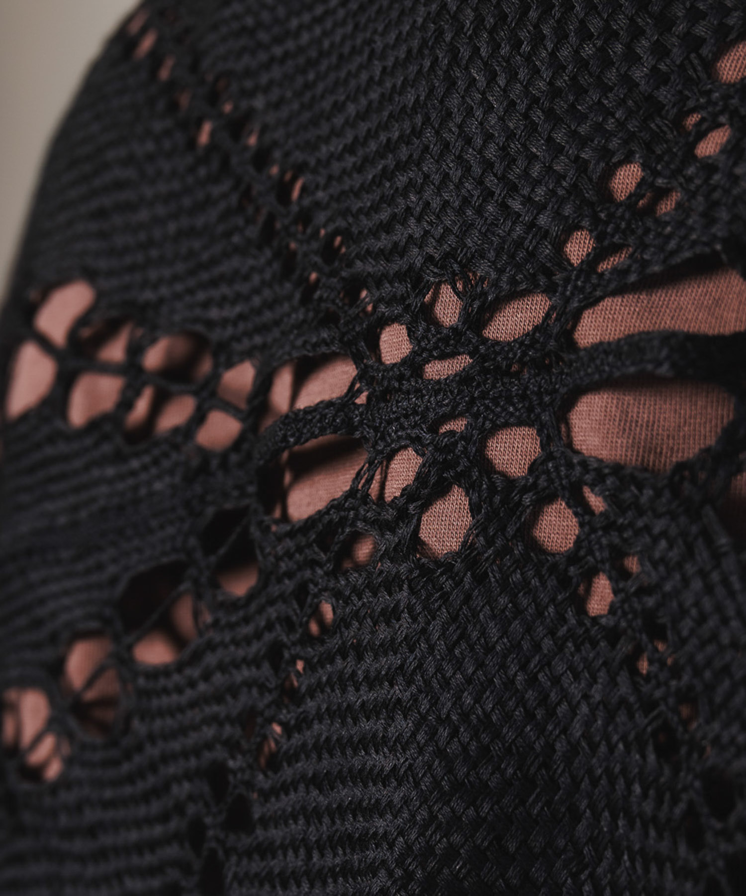 ASAUCE MELER　ギマコットントライアングルレースストール Black One