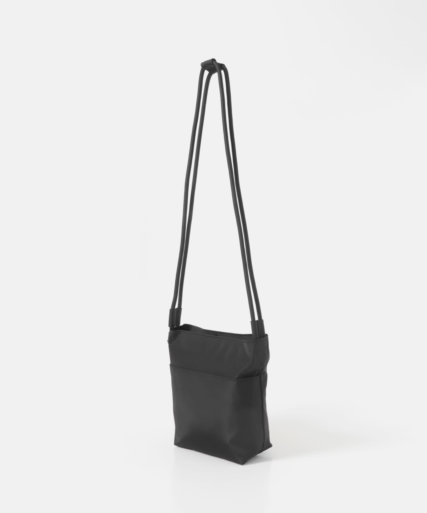 プチ撥水コード紐ショルダーバッグ(One BLACK): バッグ｜URBAN