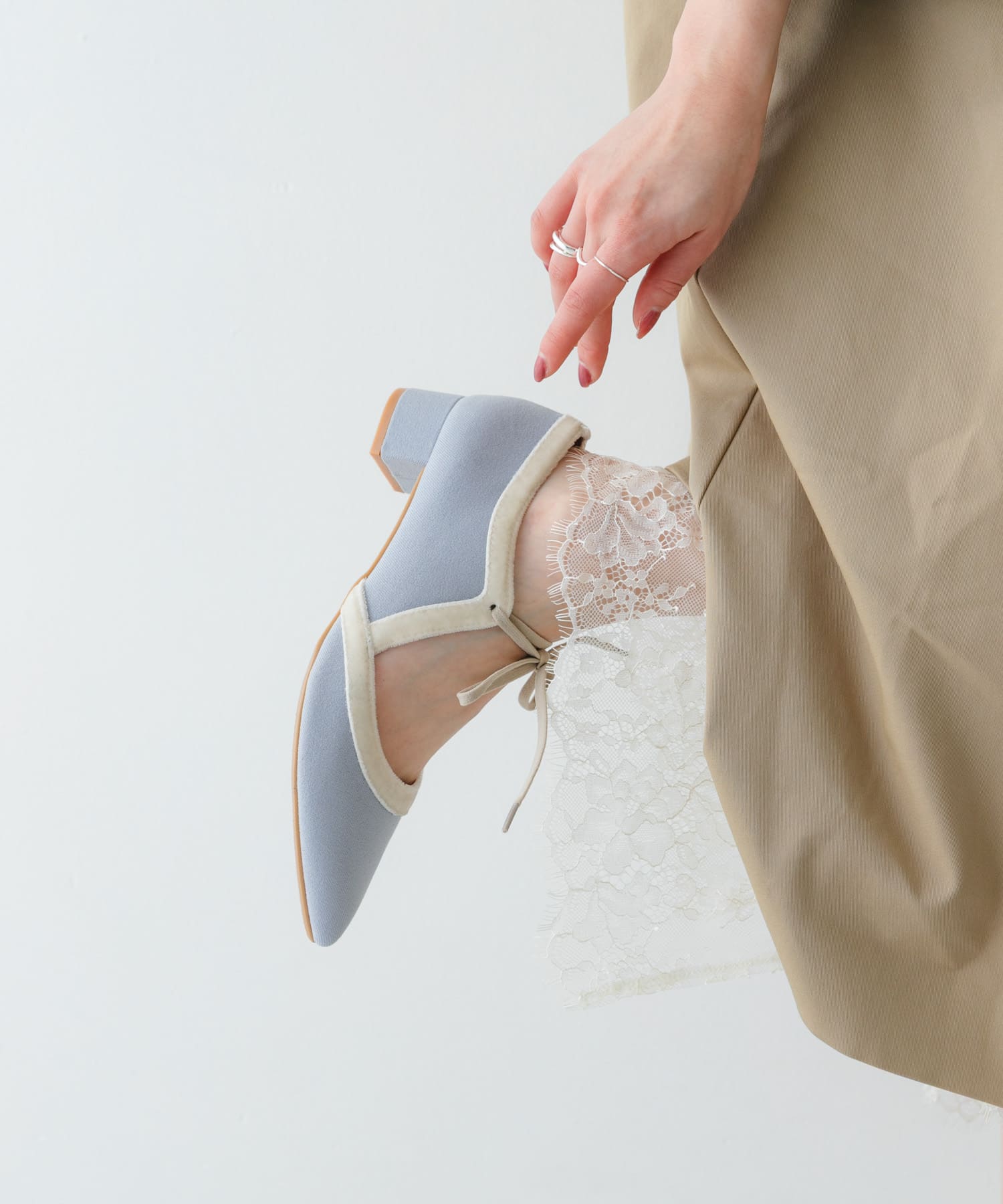 『MADE IN JAPAN』 3センチヒールリボンパンプス SAXxOFF 36