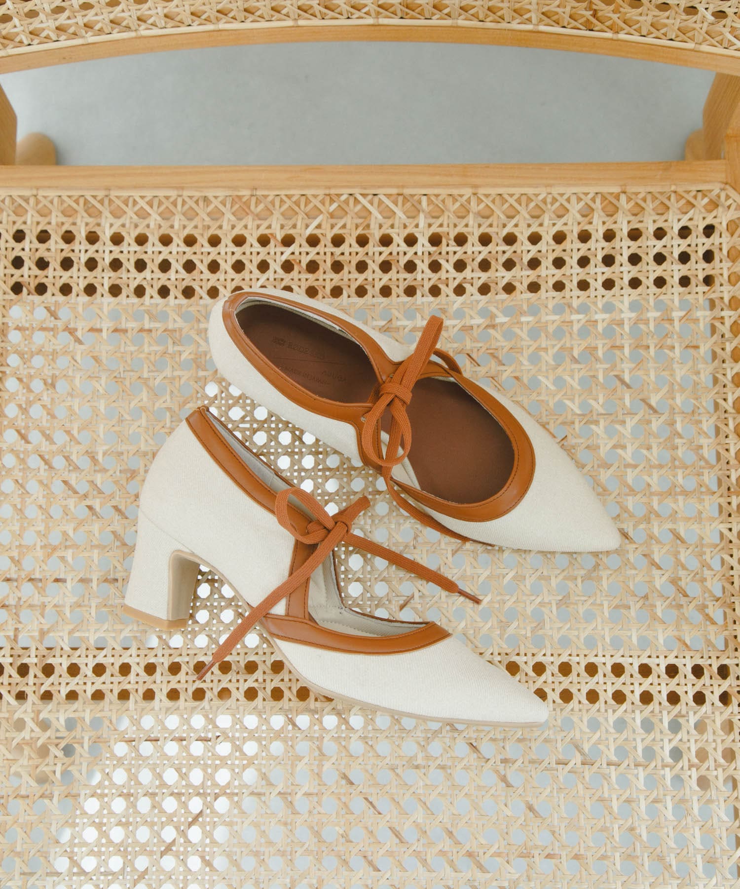 『別注』AJUGA.×RODE SKO　『MADE IN JAPAN』チャンキーヒールリボンパンプス OFFxCAMEL 36