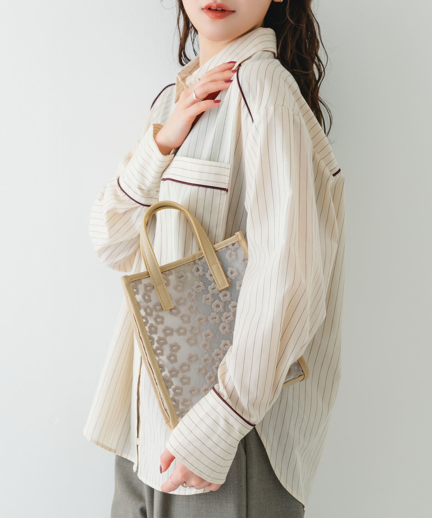 フラワーシアー2WAYハンドバッグ BEIGE One