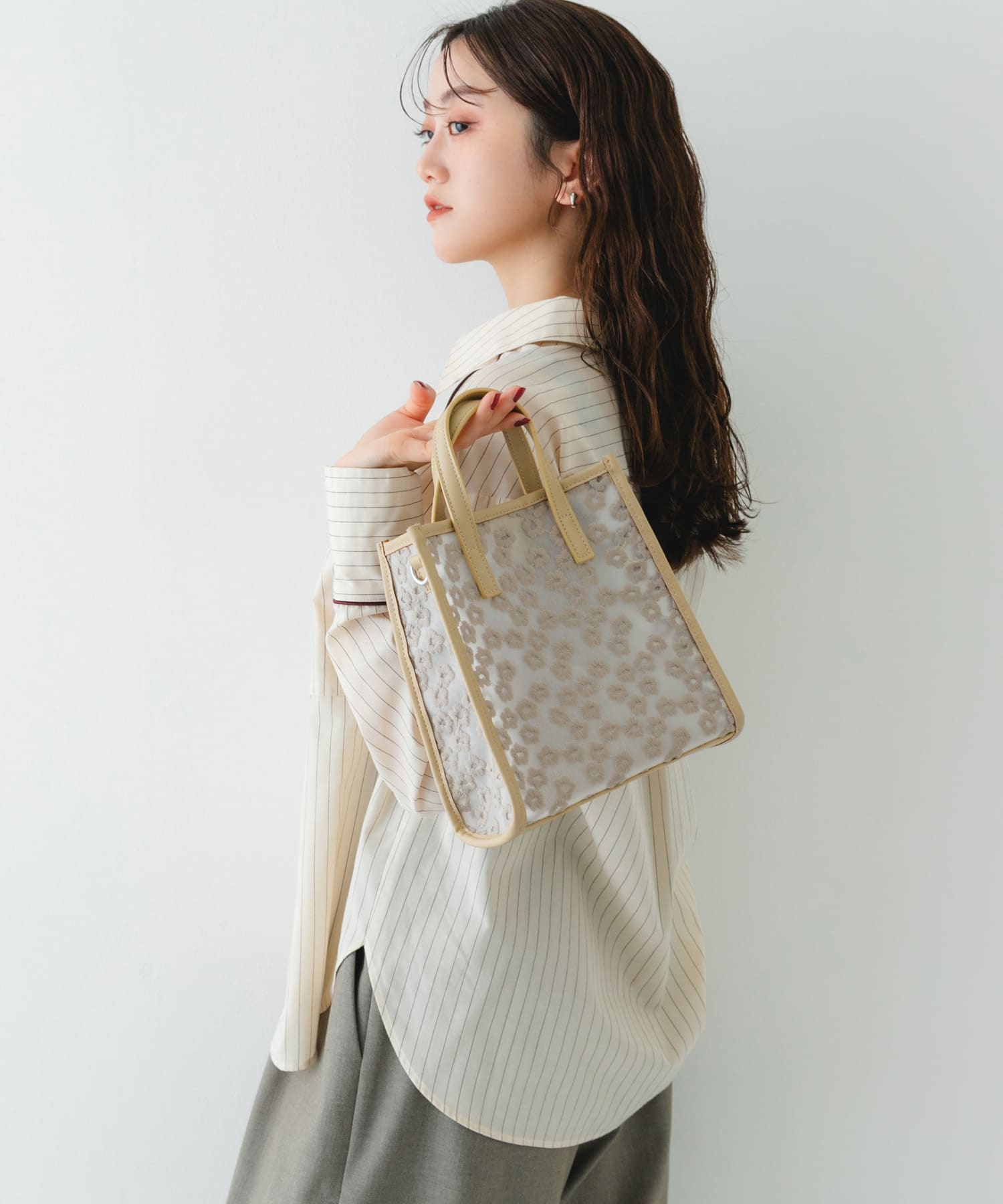 フラワーシアー2WAYハンドバッグ BEIGE One
